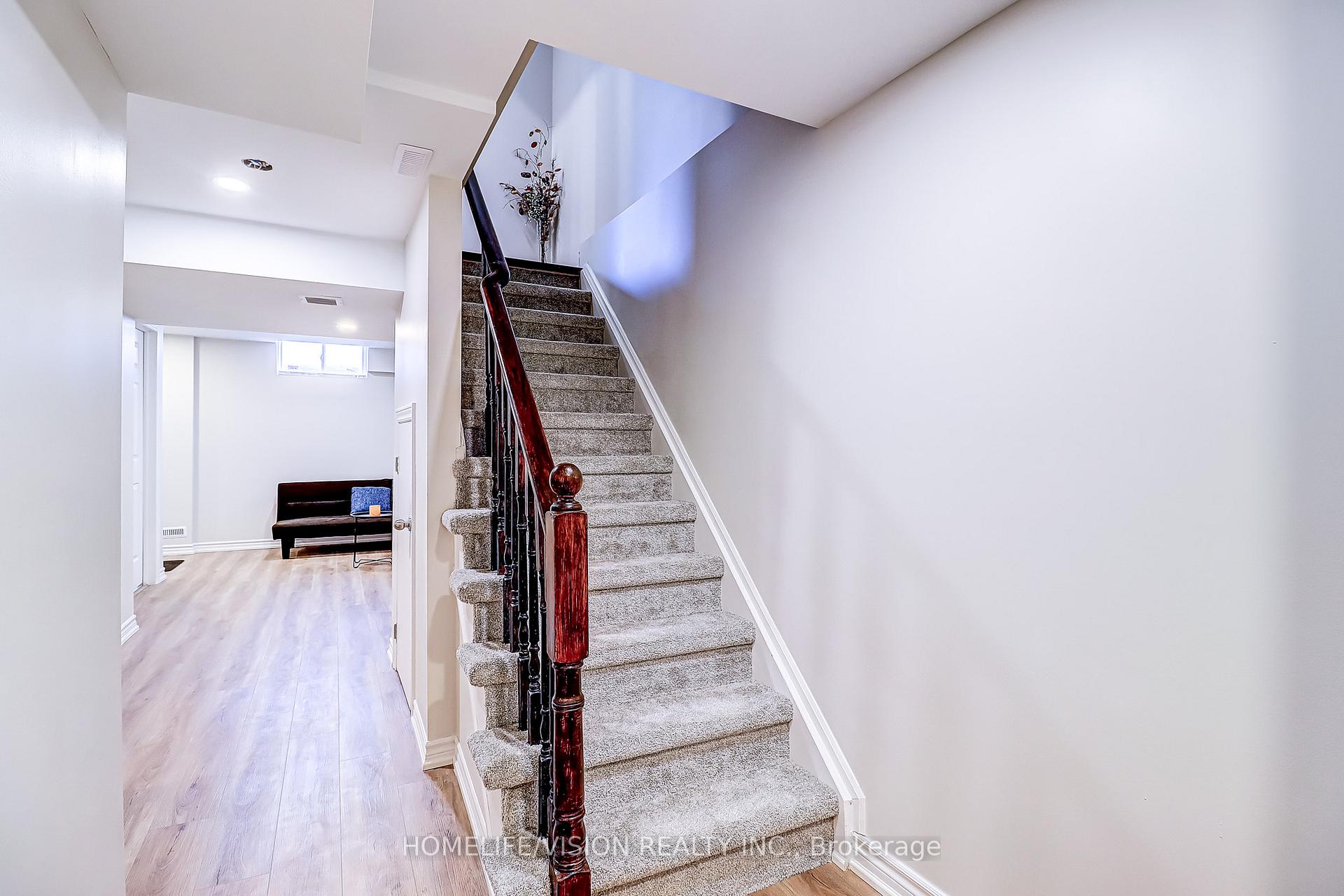 Photo 23 of 28 Longueuil Place, Whitby, Pringle Creek — HOMEH
