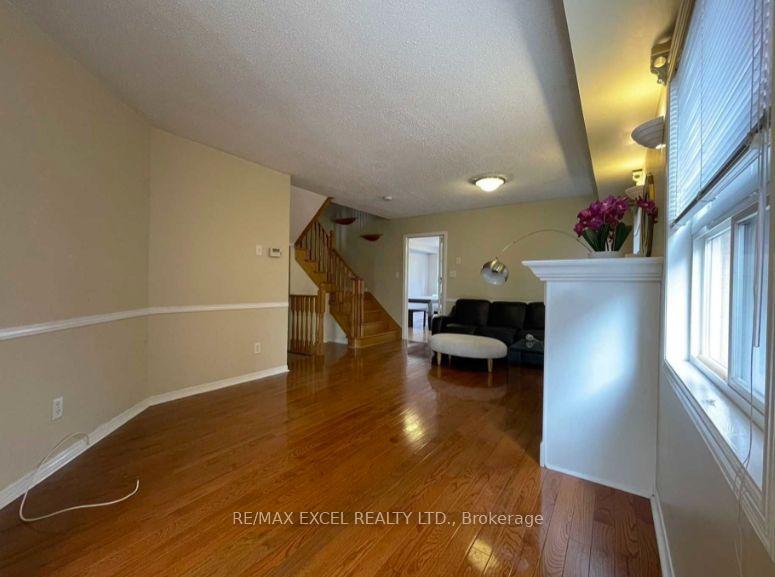 Photo 3 of 167 Foxfield Crescent, Vaughan, Patterson — HOMEH