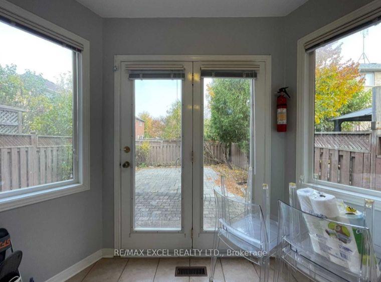 Photo 4 of 167 Foxfield Crescent, Vaughan, Patterson — HOMEH