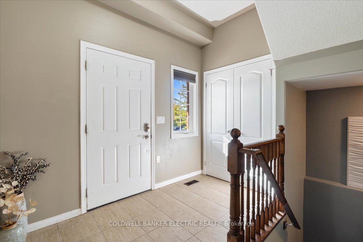 Photo 3 of 432 Florence Drive, Peterborough, Monaghan Ward 2 — HOMEH