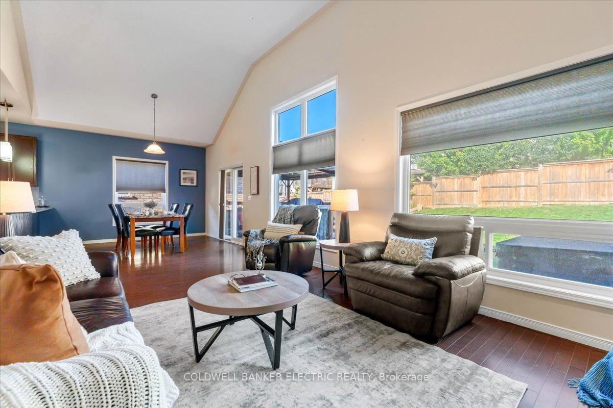 Photo 12 of 432 Florence Drive, Peterborough, Monaghan Ward 2 — HOMEH