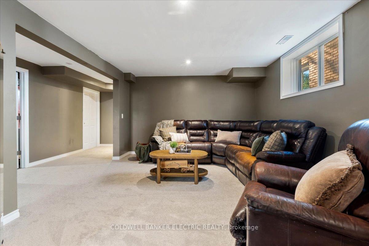Photo 25 of 432 Florence Drive, Peterborough, Monaghan Ward 2 — HOMEH