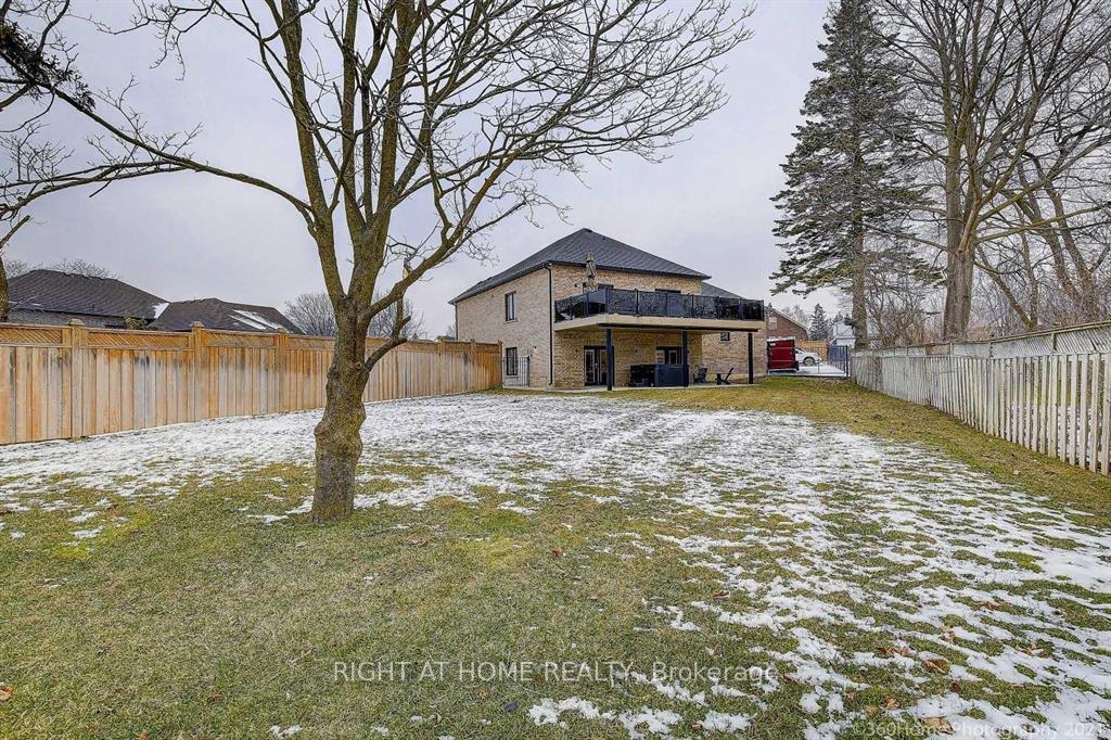 Photo 2 of 351 Bond Street E, Oshawa, O'Neill — HOMEH