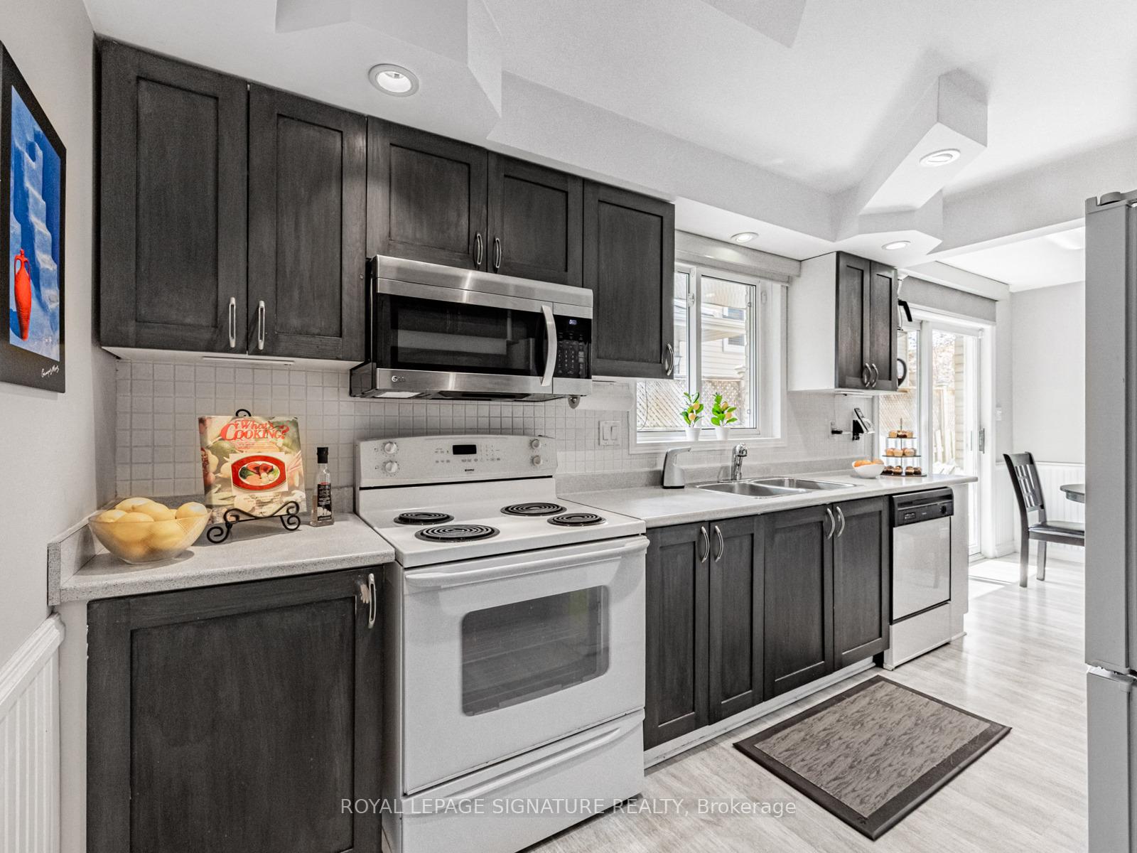 Photo 5 of 87 Hialeah Crescent, Whitby, Blue Grass Meadows — HOMEH