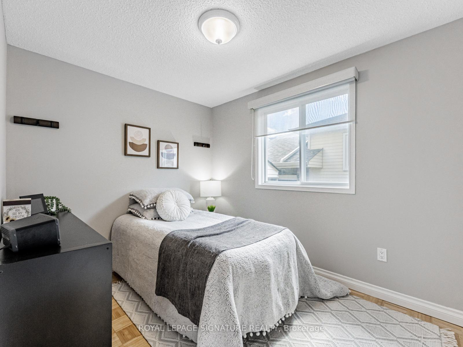 Photo 16 of 87 Hialeah Crescent, Whitby, Blue Grass Meadows — HOMEH