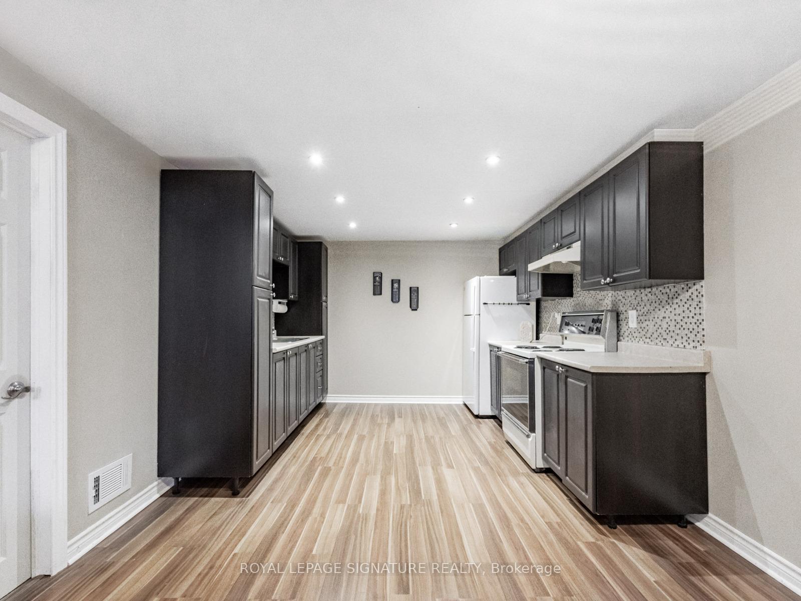 Photo 22 of 87 Hialeah Crescent, Whitby, Blue Grass Meadows — HOMEH