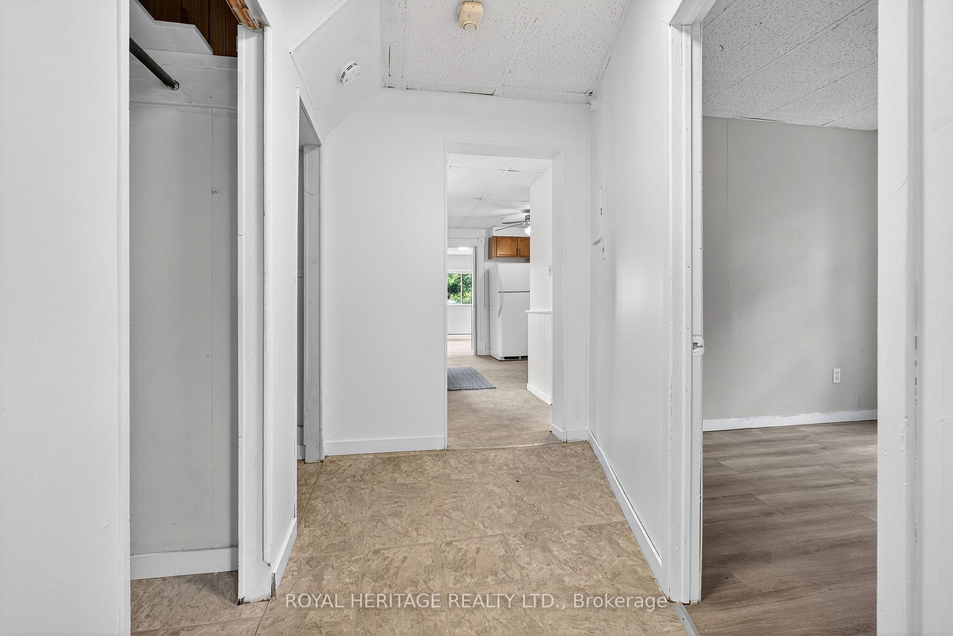Photo 11 of 364 Parkhill Road W, Peterborough, Northcrest Ward 5 — HOMEH