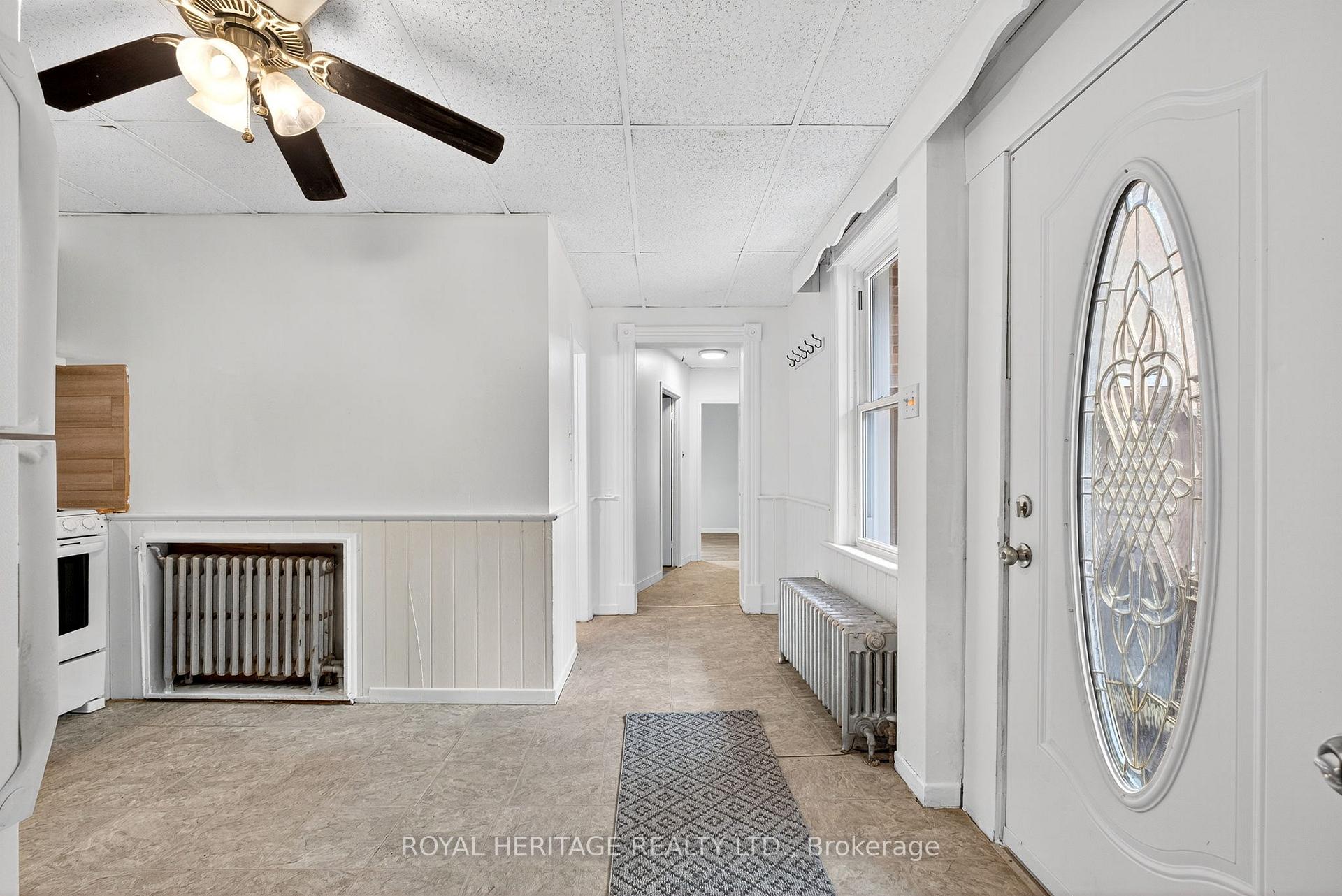 Photo 18 of 364 Parkhill Road W, Peterborough, Northcrest Ward 5 — HOMEH