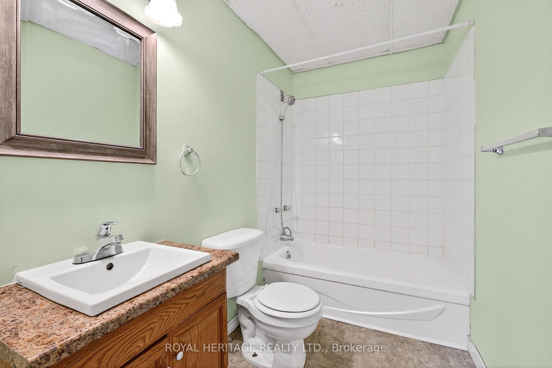 Photo 21 of 364 Parkhill Road W, Peterborough, Northcrest Ward 5 — HOMEH