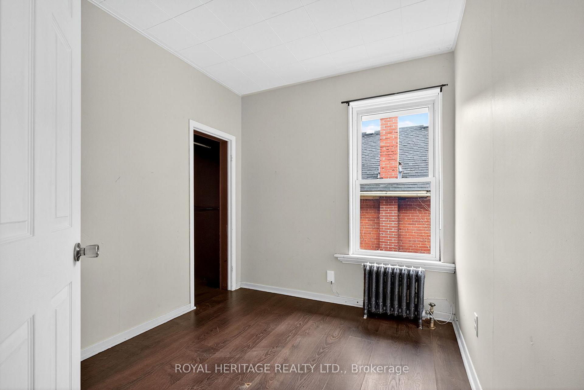 Photo 28 of 364 Parkhill Road W, Peterborough, Northcrest Ward 5 — HOMEH