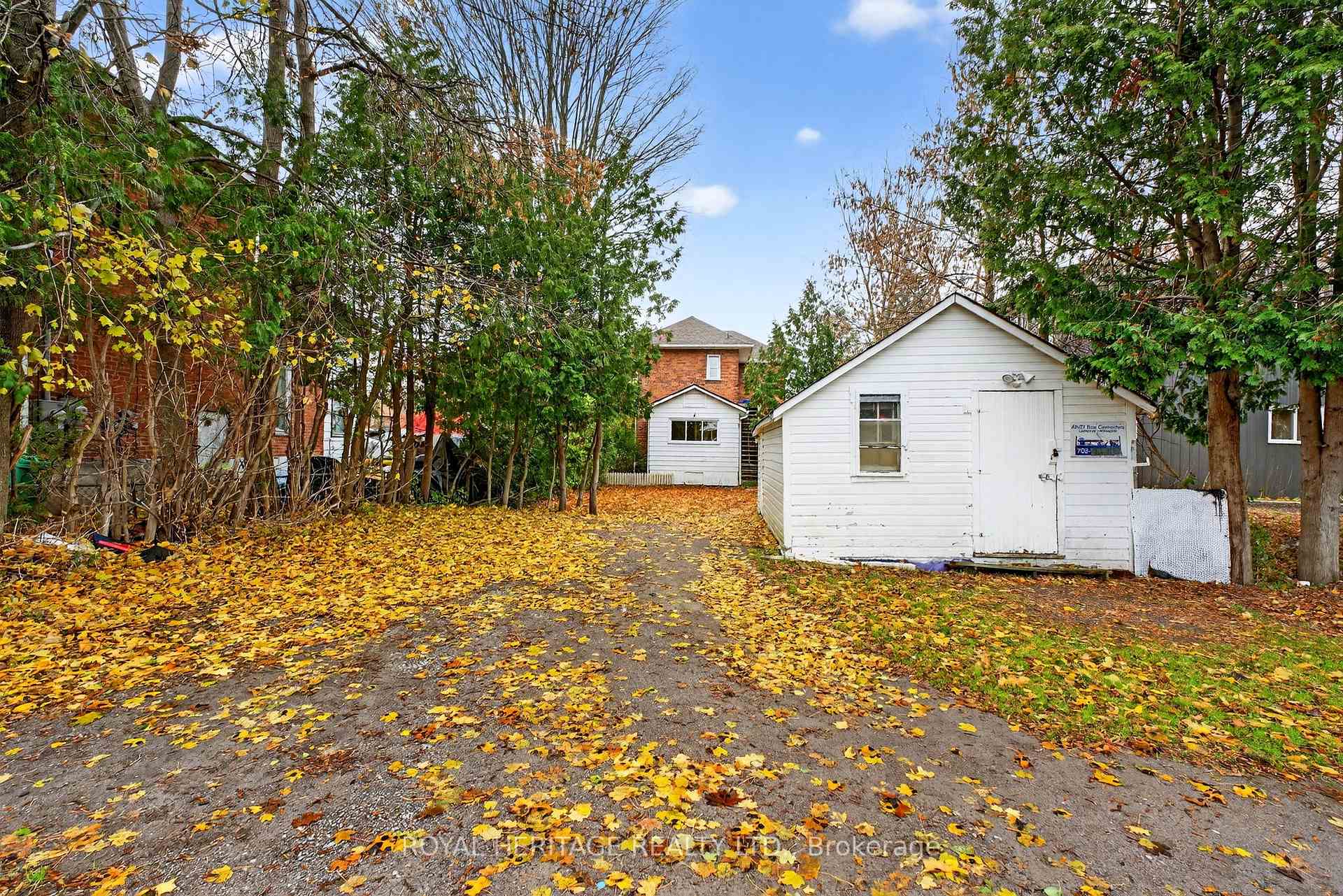 Photo 42 of 364 Parkhill Road W, Peterborough, Northcrest Ward 5 — HOMEH