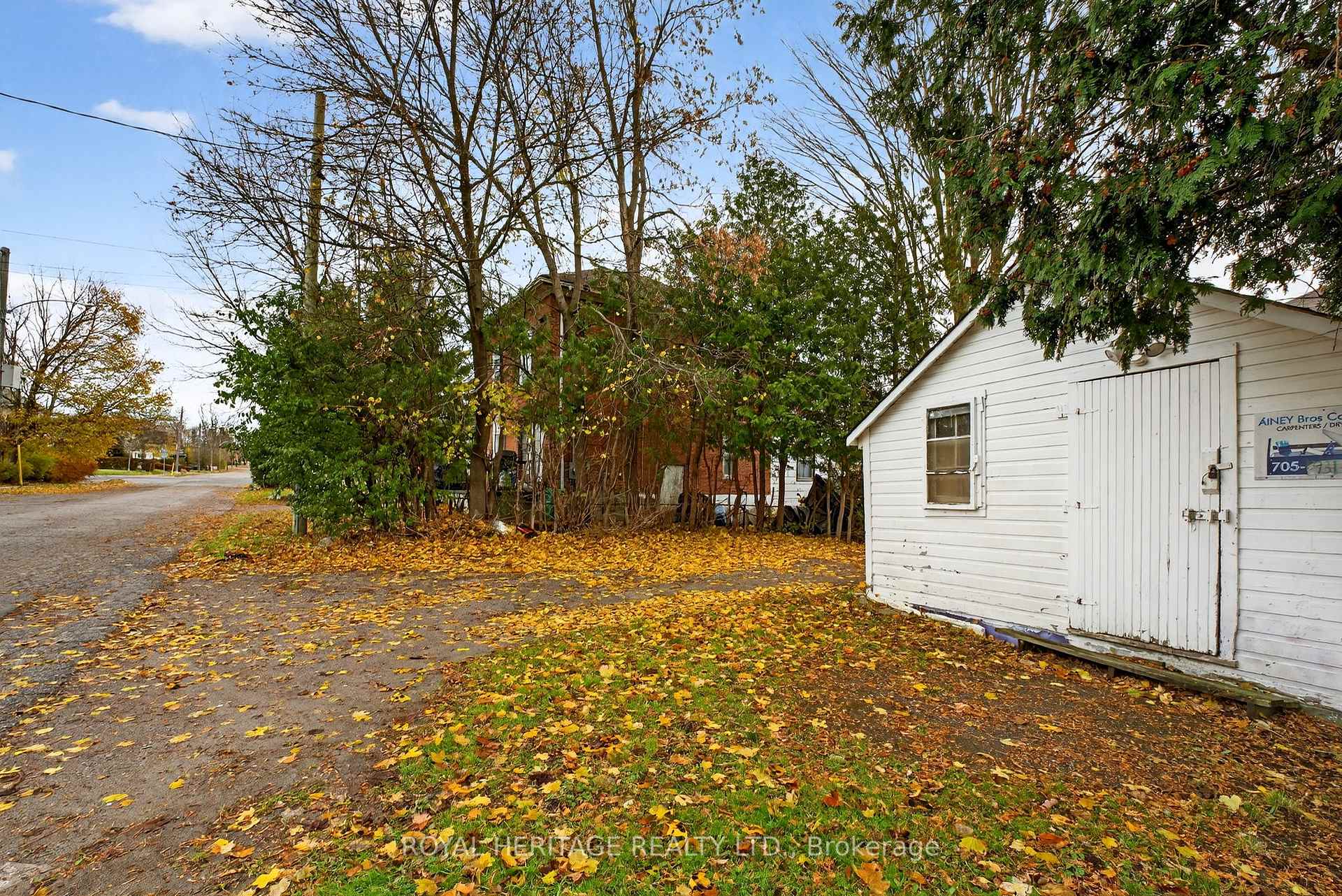 Photo 43 of 364 Parkhill Road W, Peterborough, Northcrest Ward 5 — HOMEH
