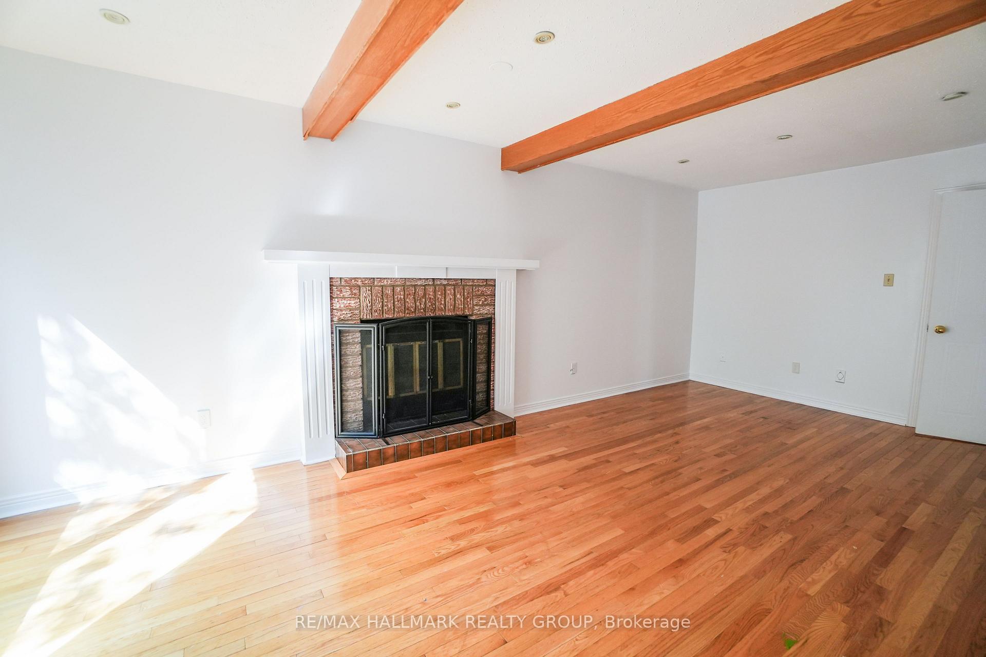 Photo 8 of 1020 Grenon Avenue, Ottawa, Fairfield Heights — HOMEH