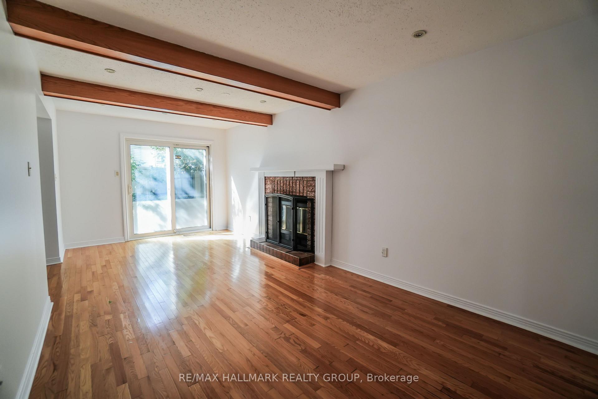 Photo 11 of 1020 Grenon Avenue, Ottawa, Fairfield Heights — HOMEH