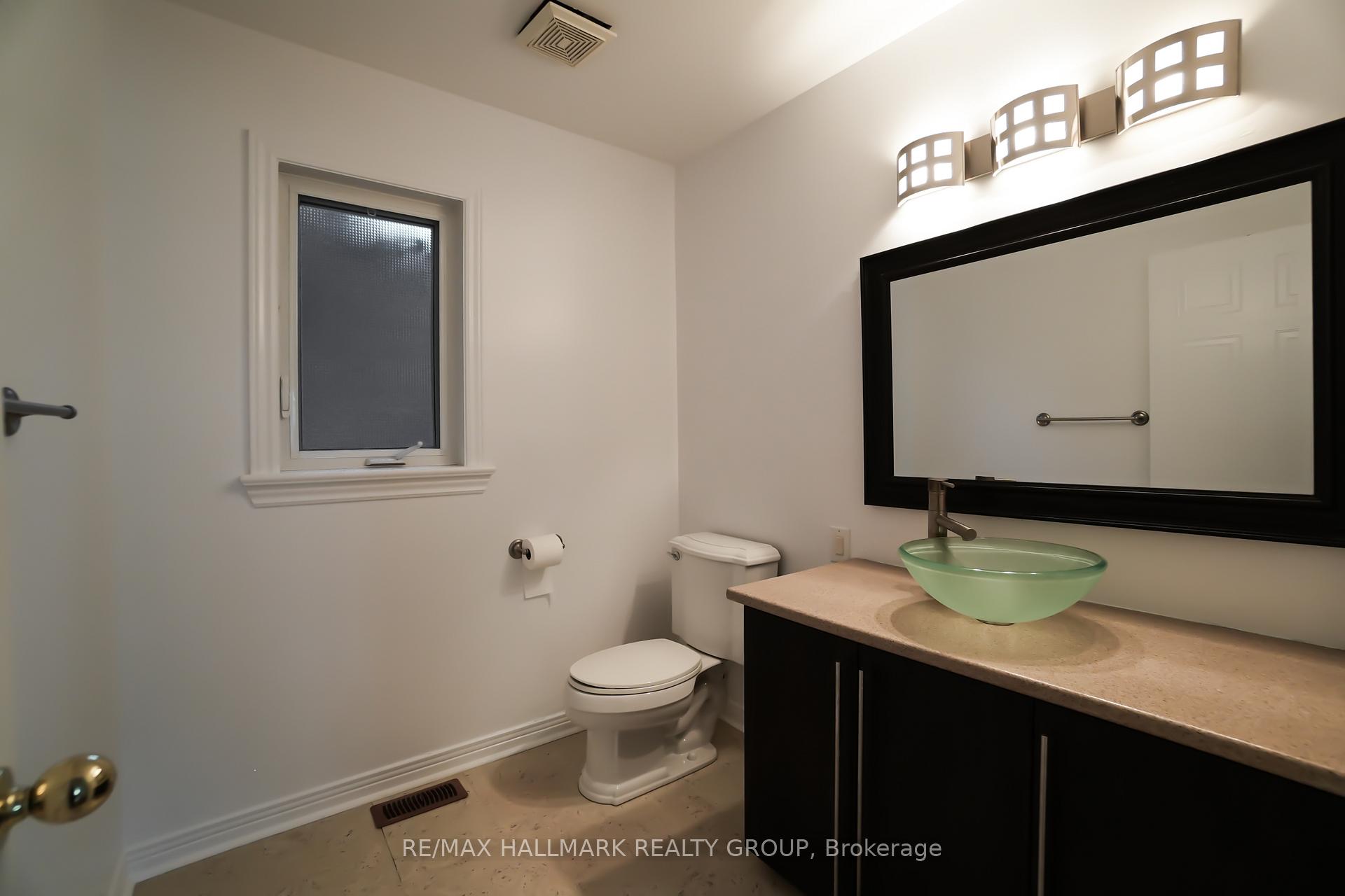Photo 10 of 1020 Grenon Avenue, Ottawa, Fairfield Heights — HOMEH