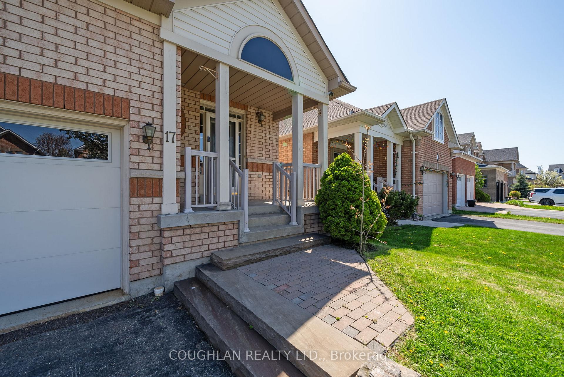Photo 5 of 17 Fitzpatrick Court, Whitby, Brooklin — HOMEH