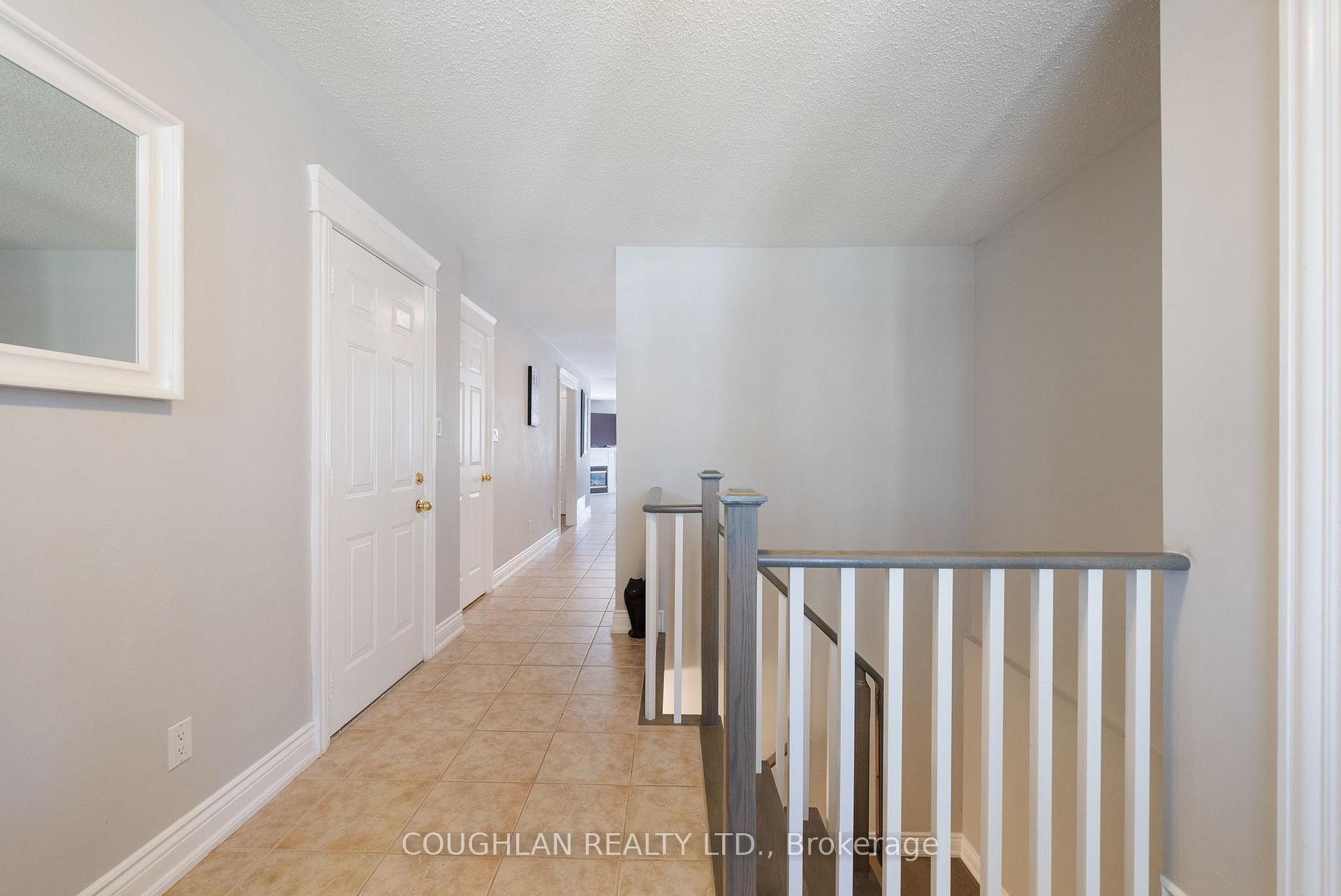 Photo 7 of 17 Fitzpatrick Court, Whitby, Brooklin — HOMEH