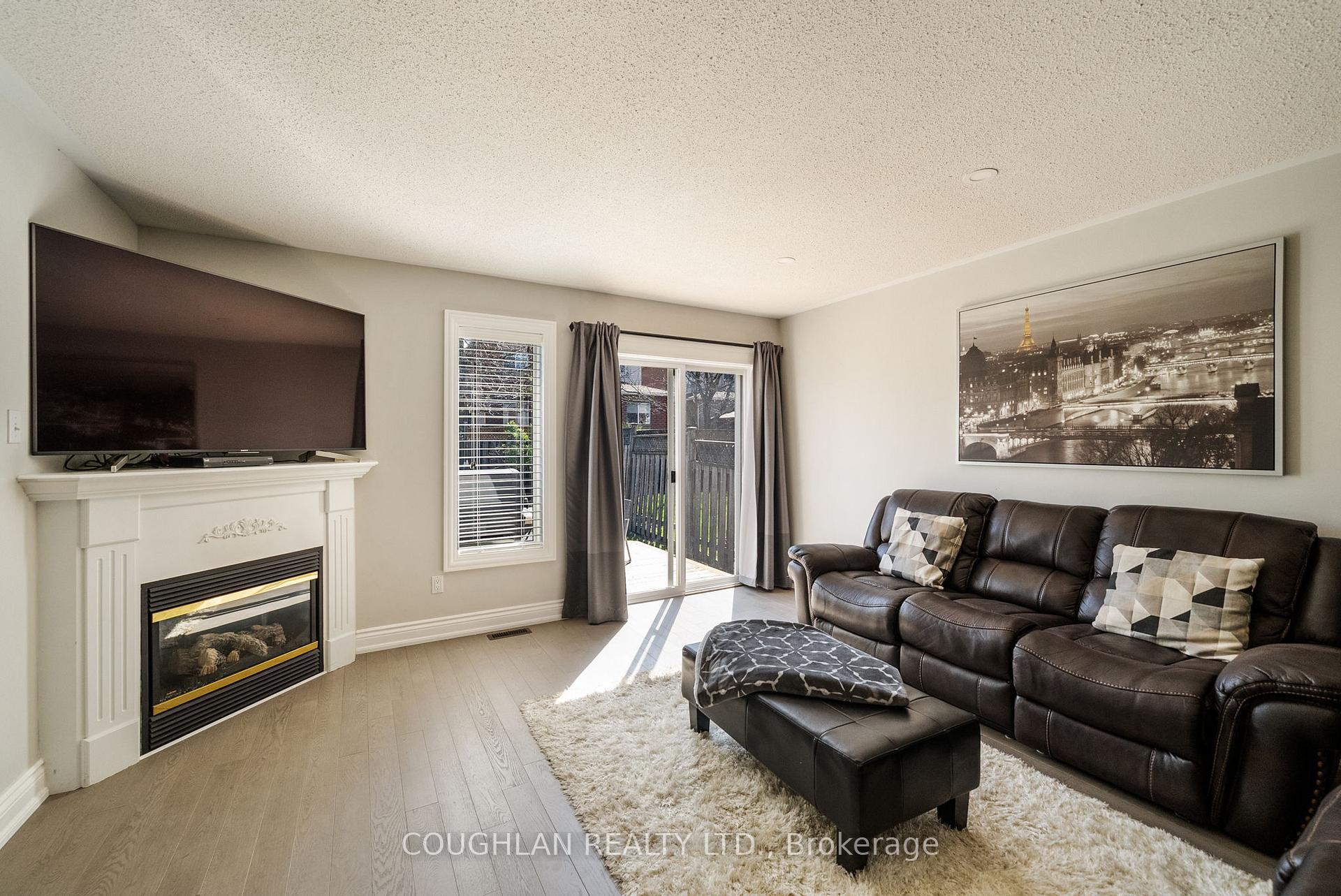 Photo 12 of 17 Fitzpatrick Court, Whitby, Brooklin — HOMEH
