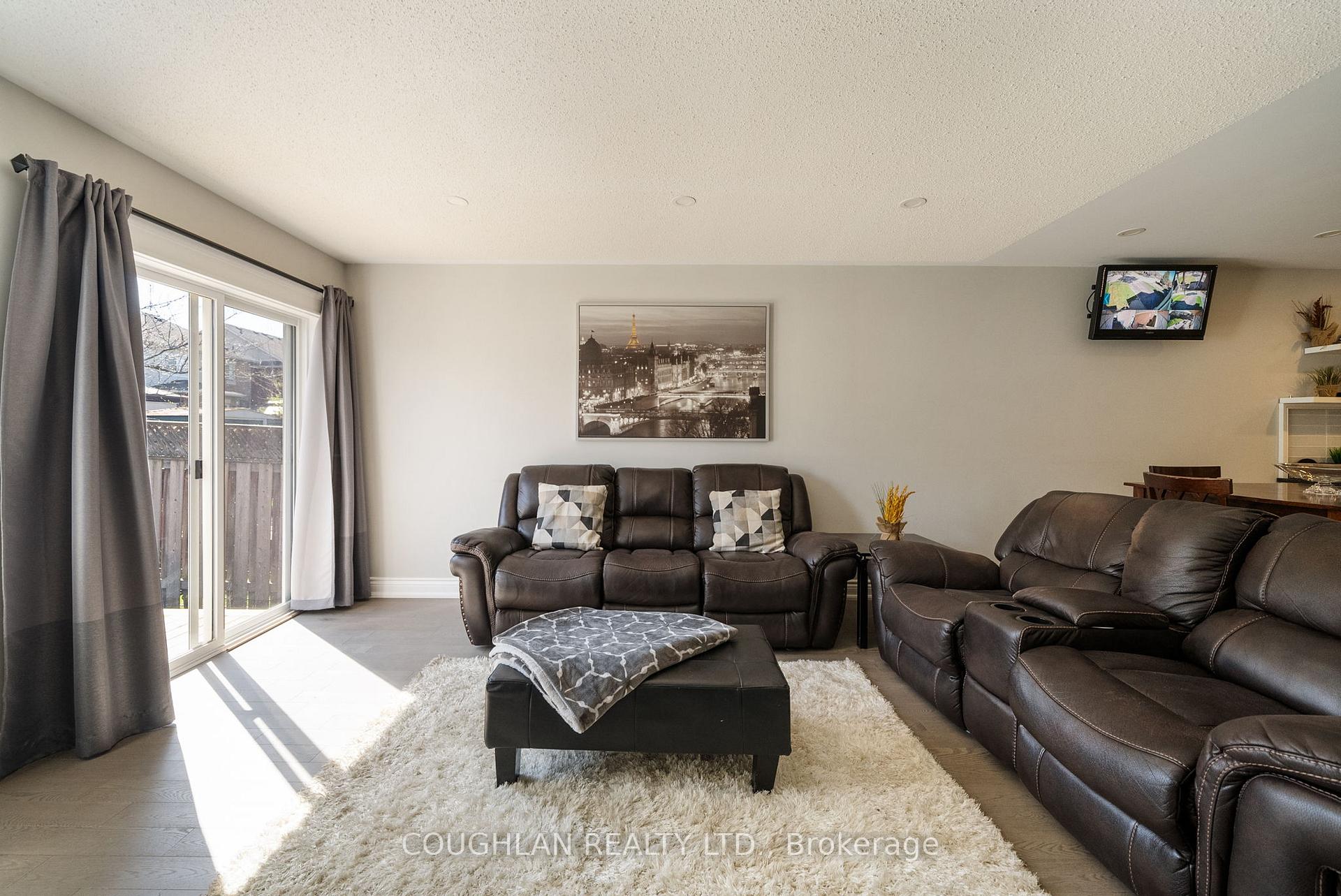 Photo 14 of 17 Fitzpatrick Court, Whitby, Brooklin — HOMEH