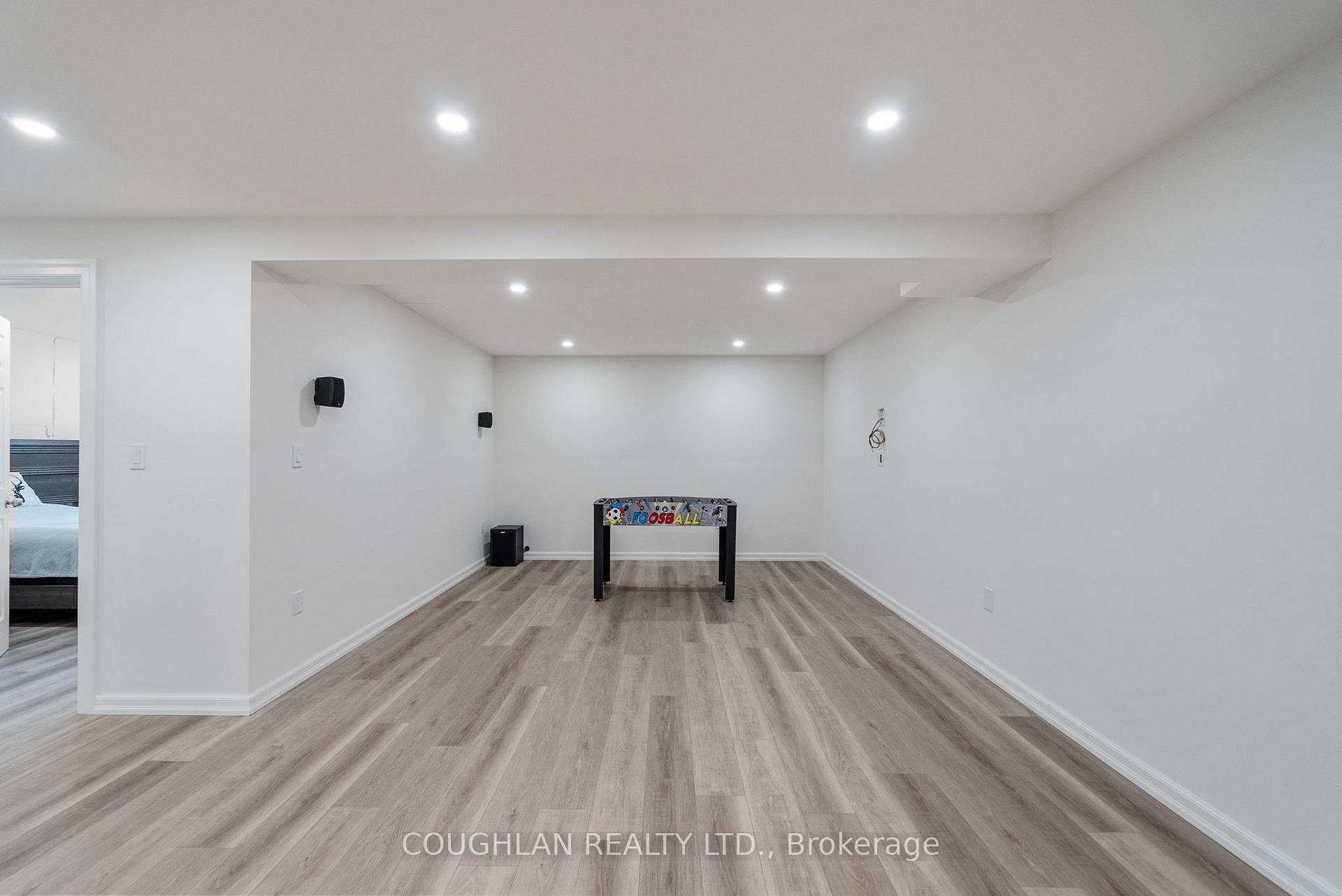 Photo 25 of 17 Fitzpatrick Court, Whitby, Brooklin — HOMEH