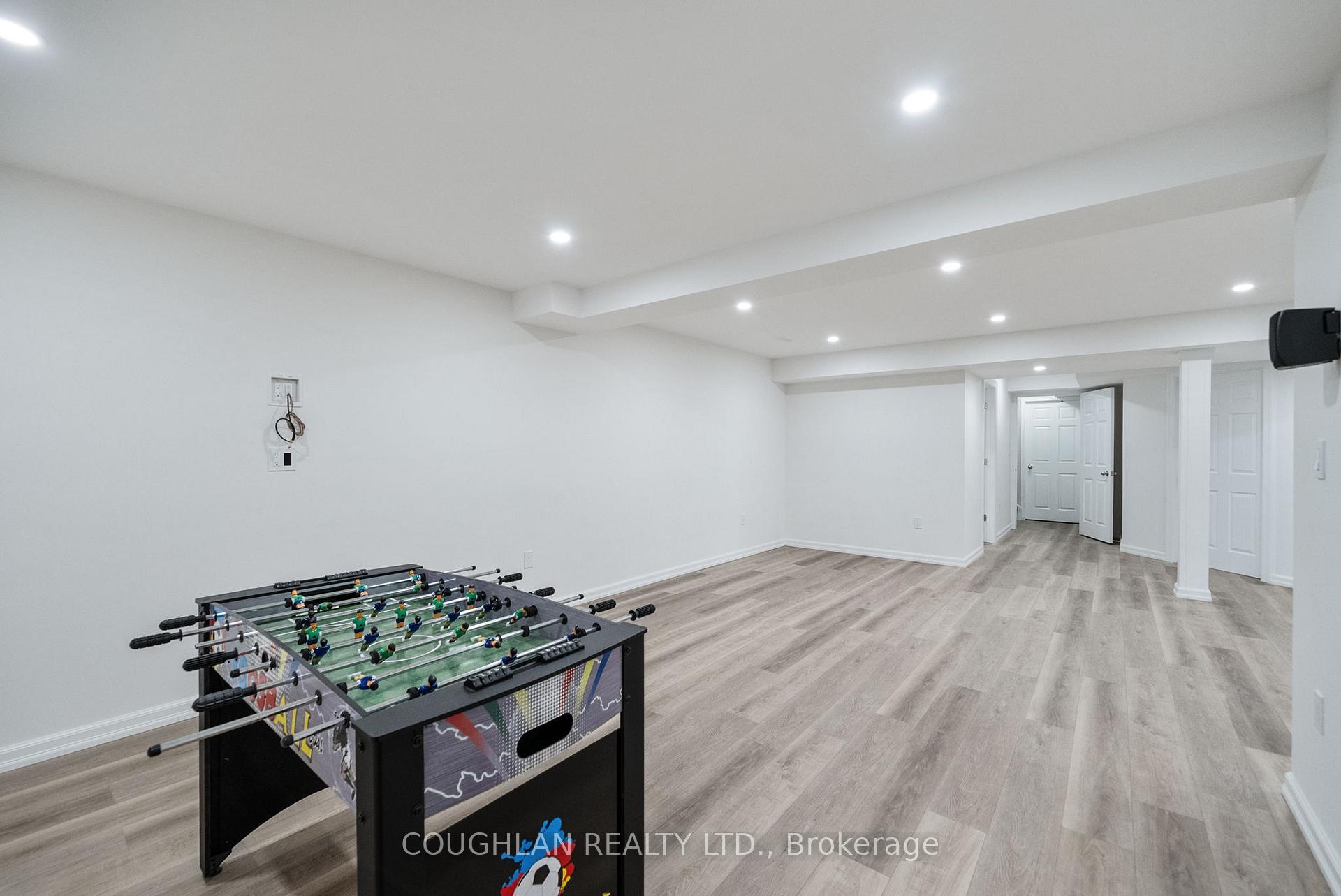 Photo 26 of 17 Fitzpatrick Court, Whitby, Brooklin — HOMEH