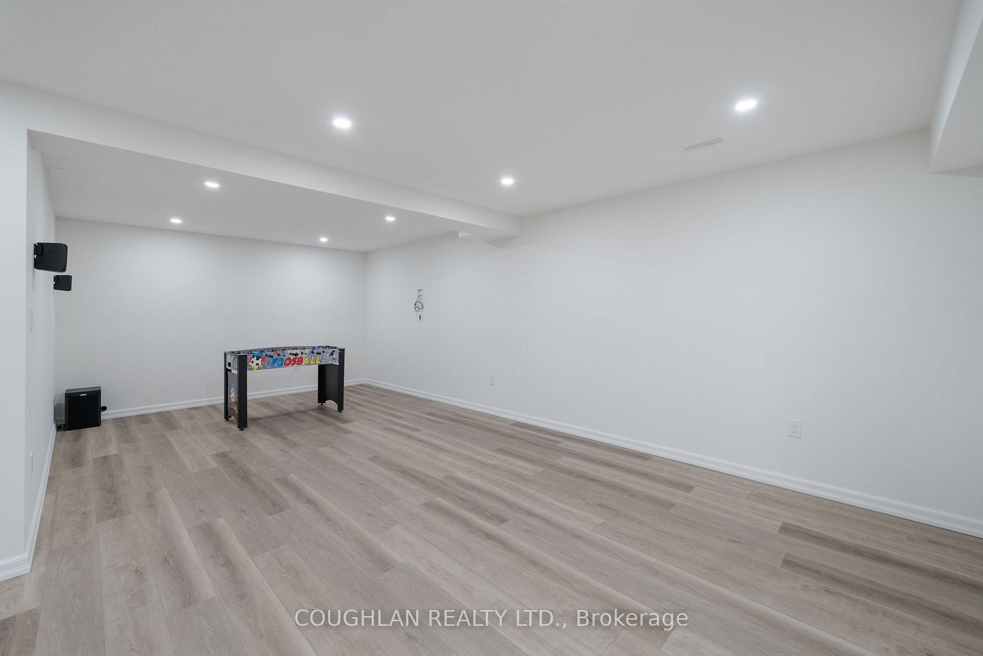 Photo 33 of 17 Fitzpatrick Court, Whitby, Brooklin — HOMEH