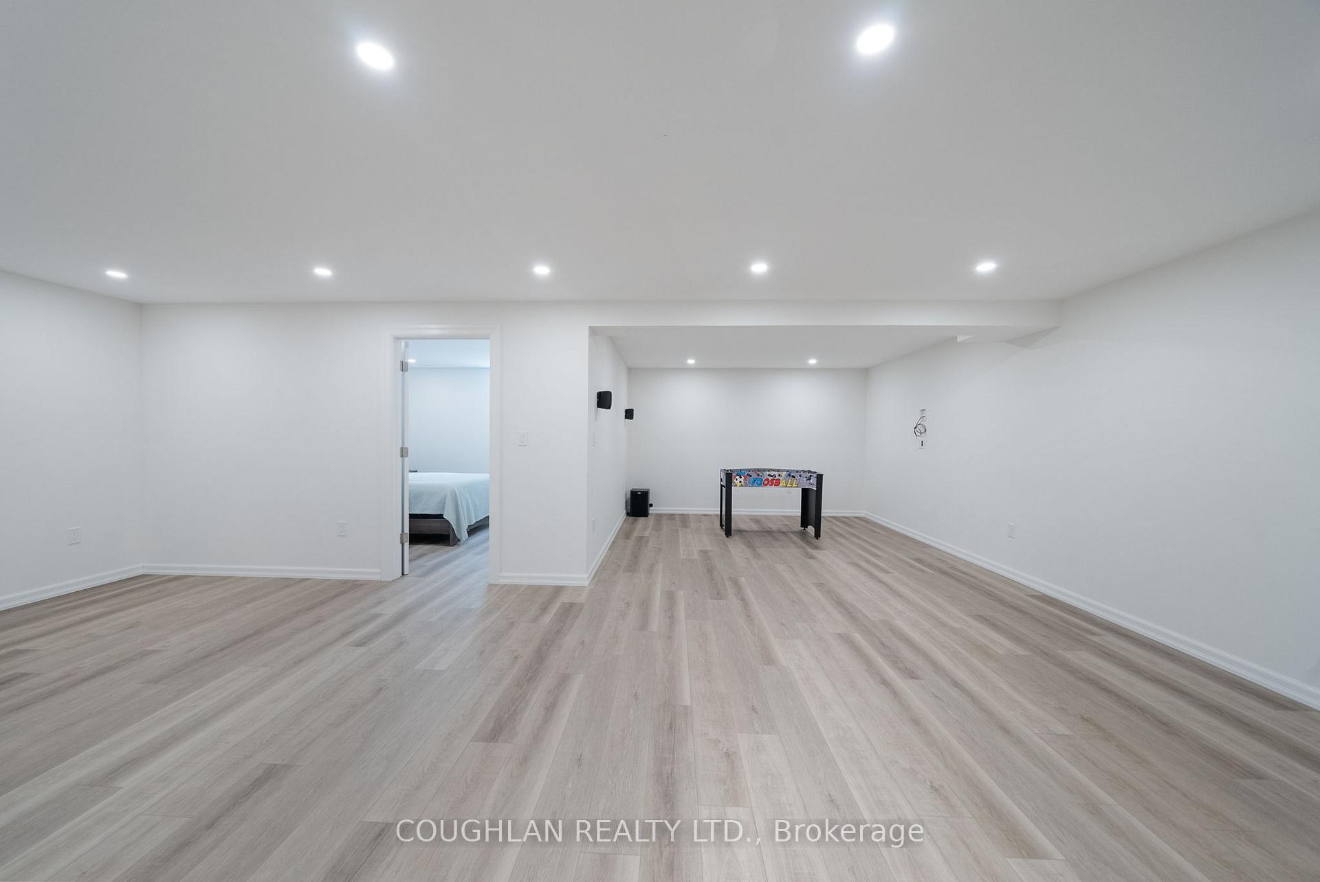 Photo 34 of 17 Fitzpatrick Court, Whitby, Brooklin — HOMEH