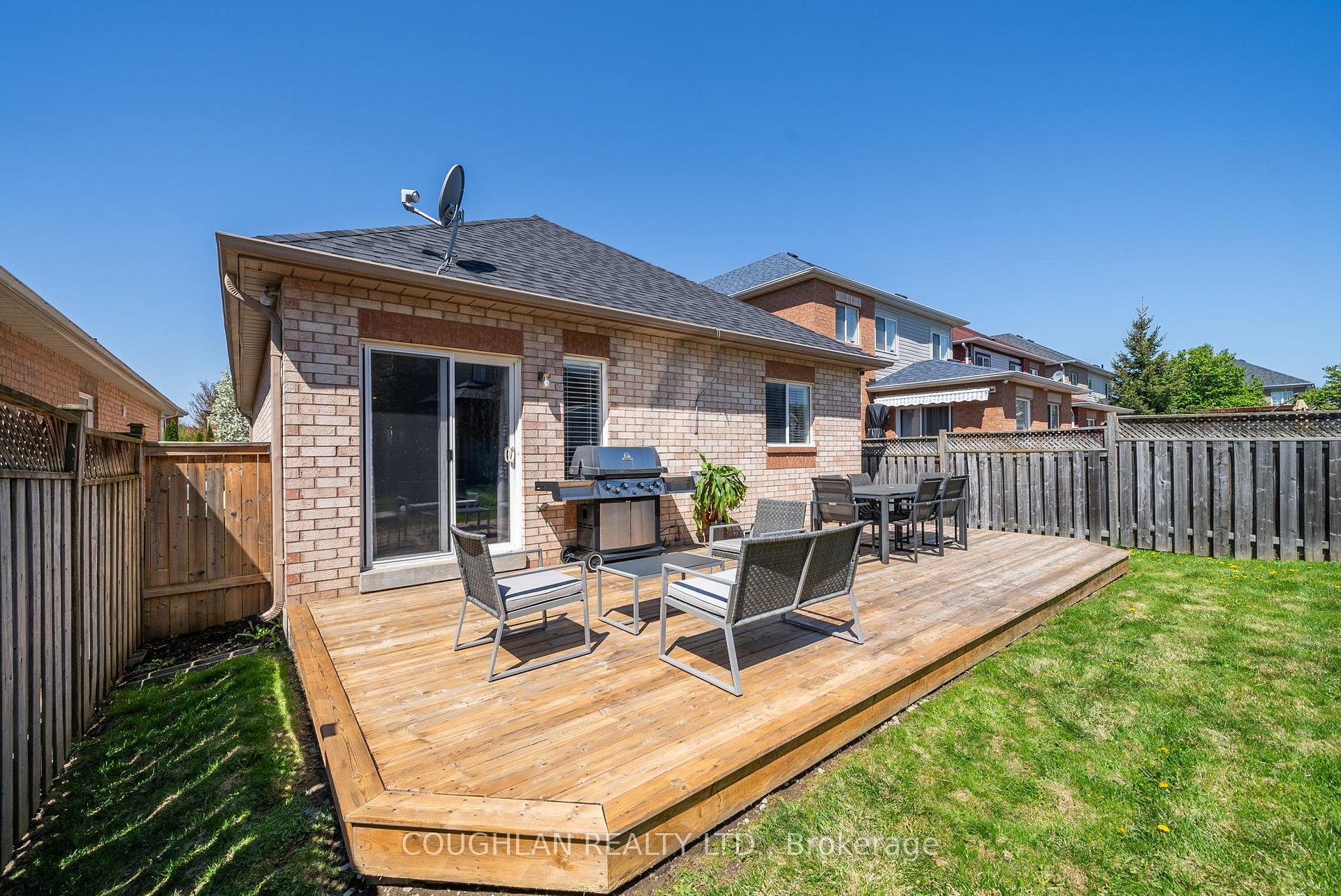 Photo 35 of 17 Fitzpatrick Court, Whitby, Brooklin — HOMEH