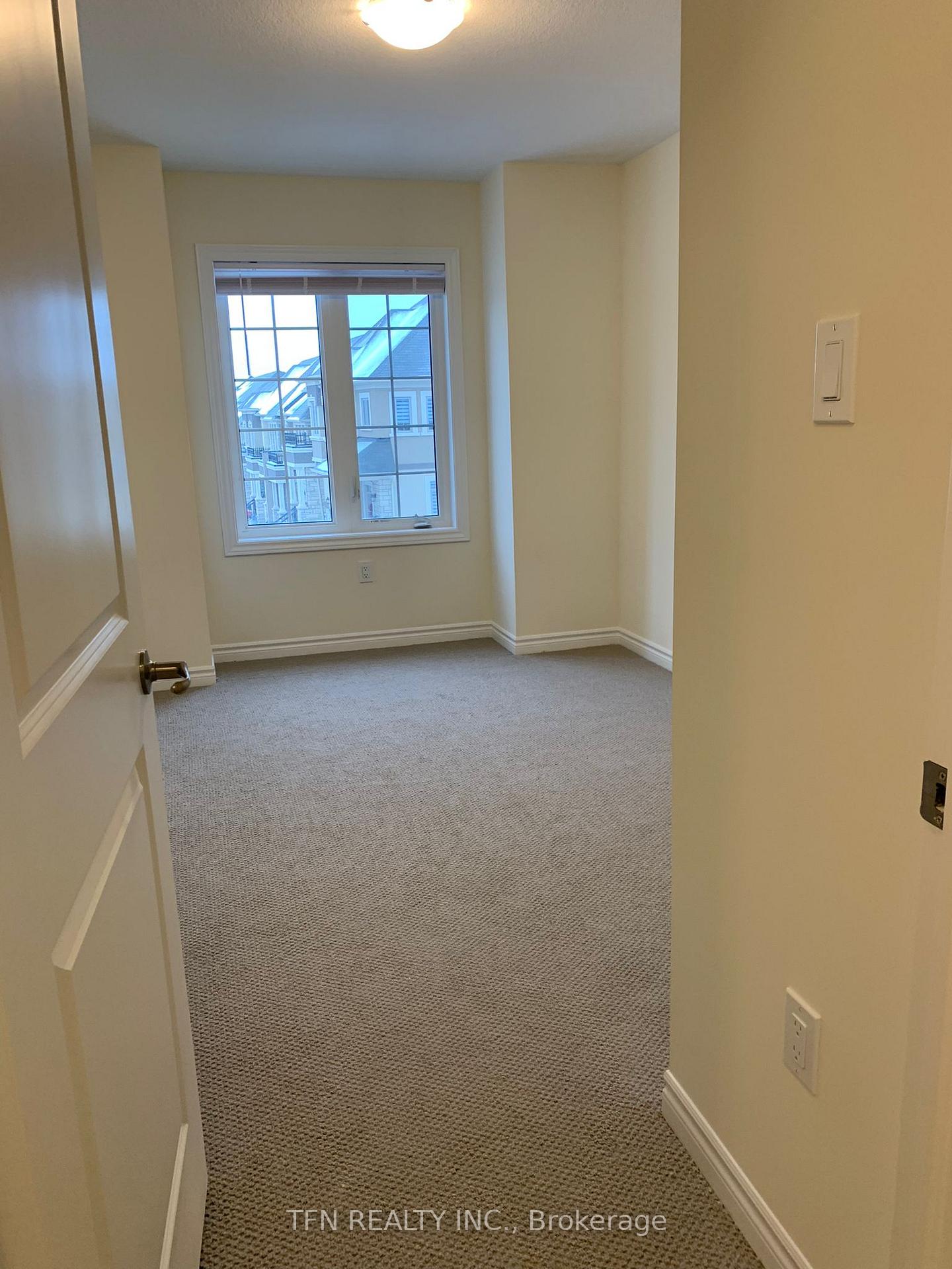Photo 5 of 184 Flagg Avenue, Brant, Paris — HOMEH