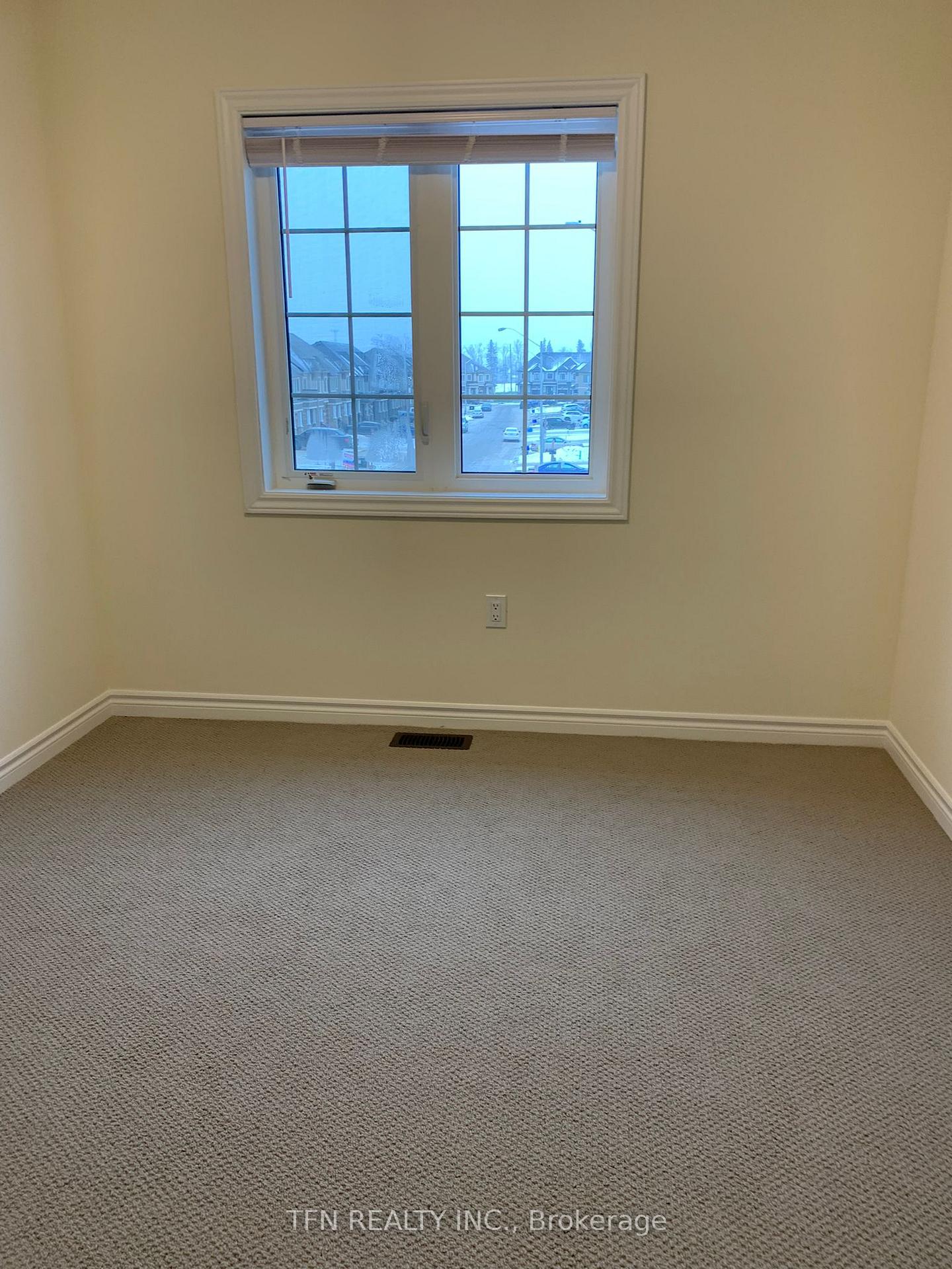 Photo 11 of 184 Flagg Avenue, Brant, Paris — HOMEH