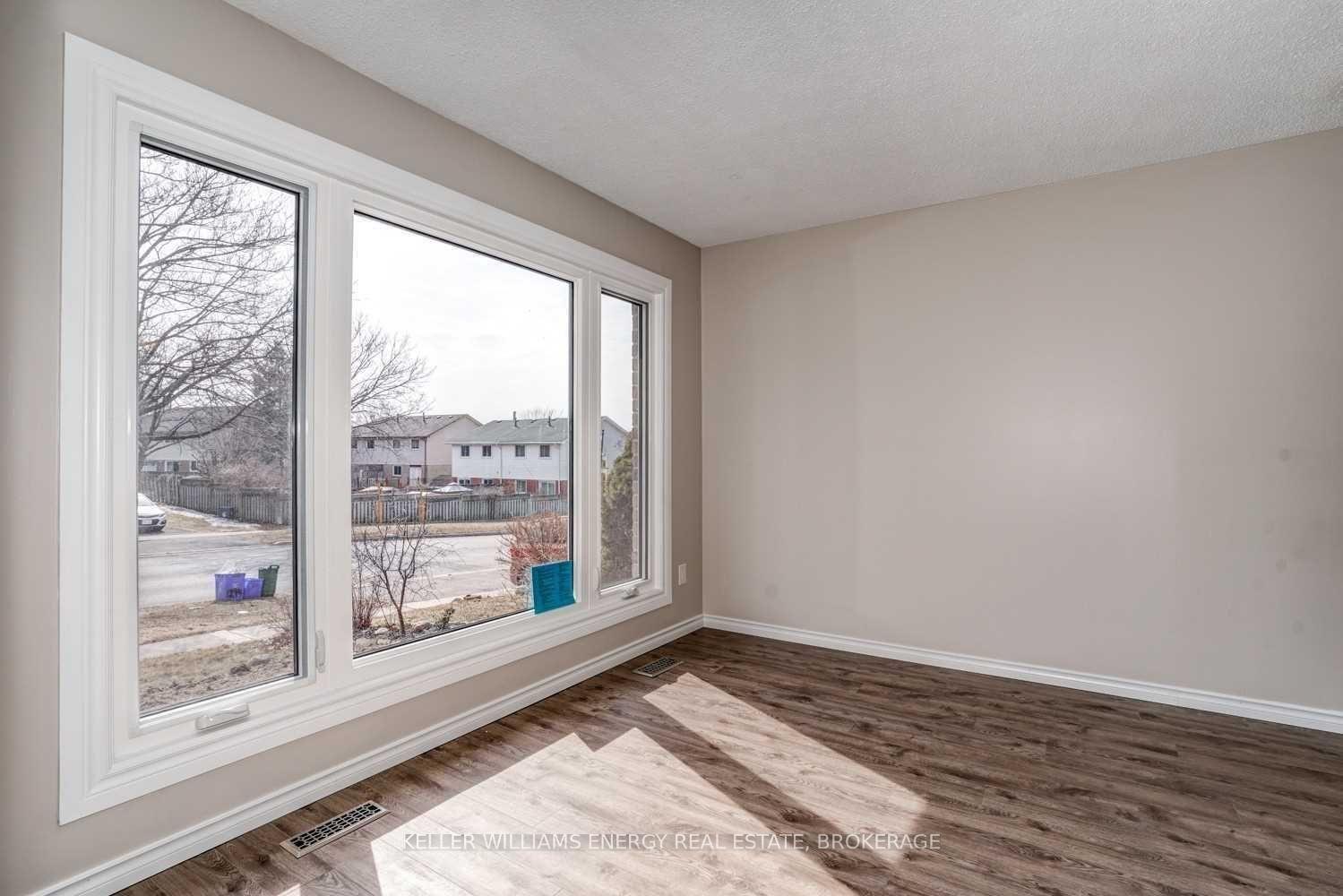Photo 2 of Unit Main, 1296 Cherrydown Drive, Oshawa, Donevan — HOMEH