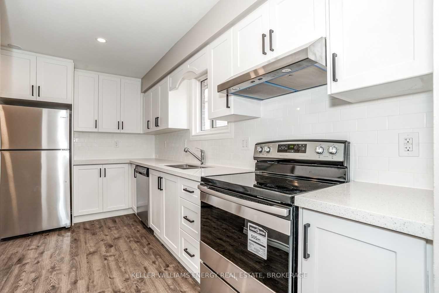 Photo 5 of Unit Main, 1296 Cherrydown Drive, Oshawa, Donevan — HOMEH
