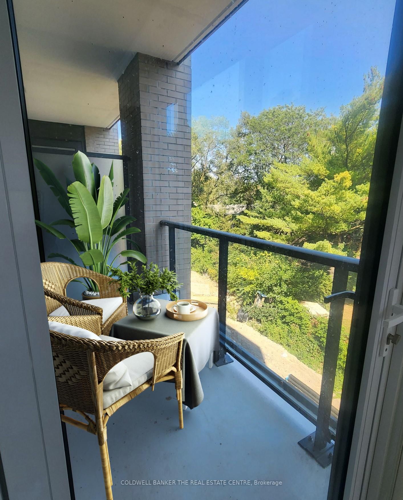 Photo 9 of Unit 309, 293 The Kingsway, Etobicoke, Edenbridge-Humber Valley — HOMEH