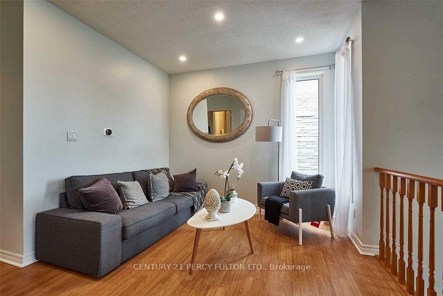 Photo 4 of 1754 Silver Maple Drive, Pickering, Amberlea — HOMEH