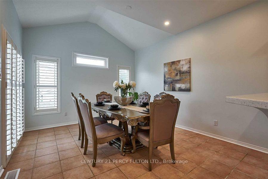 Photo 10 of 1754 Silver Maple Drive, Pickering, Amberlea — HOMEH