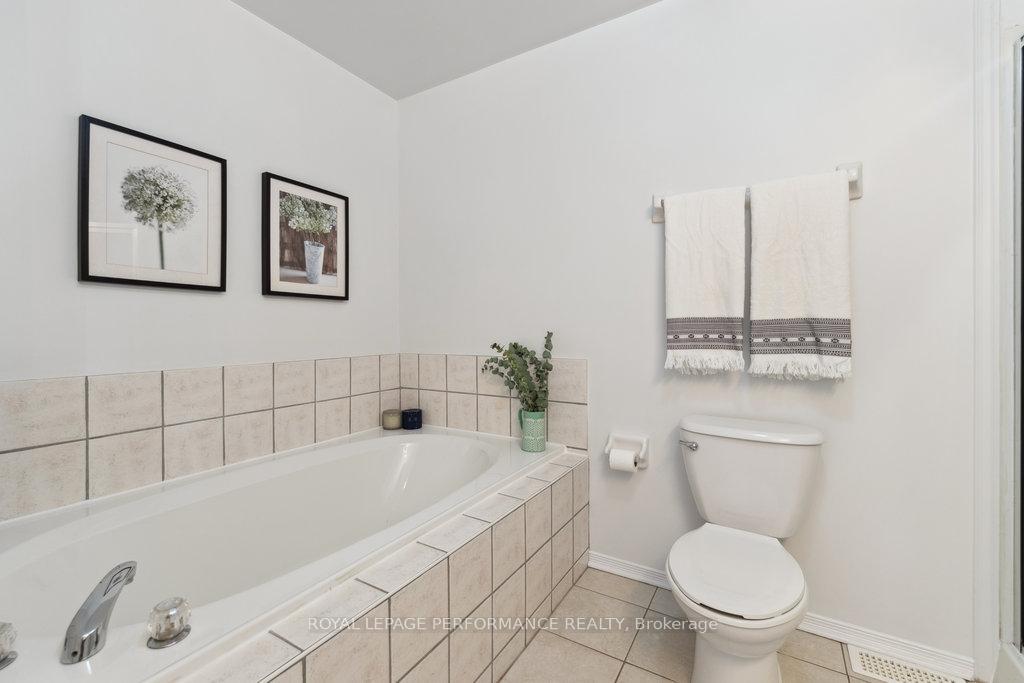 Photo 31 of 440 Lawler Crescent, Ottawa, Chatelaine Village — HOMEH