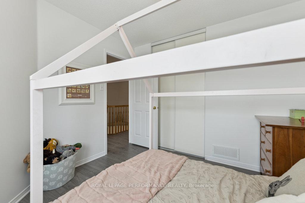 Photo 37 of 440 Lawler Crescent, Ottawa, Chatelaine Village — HOMEH