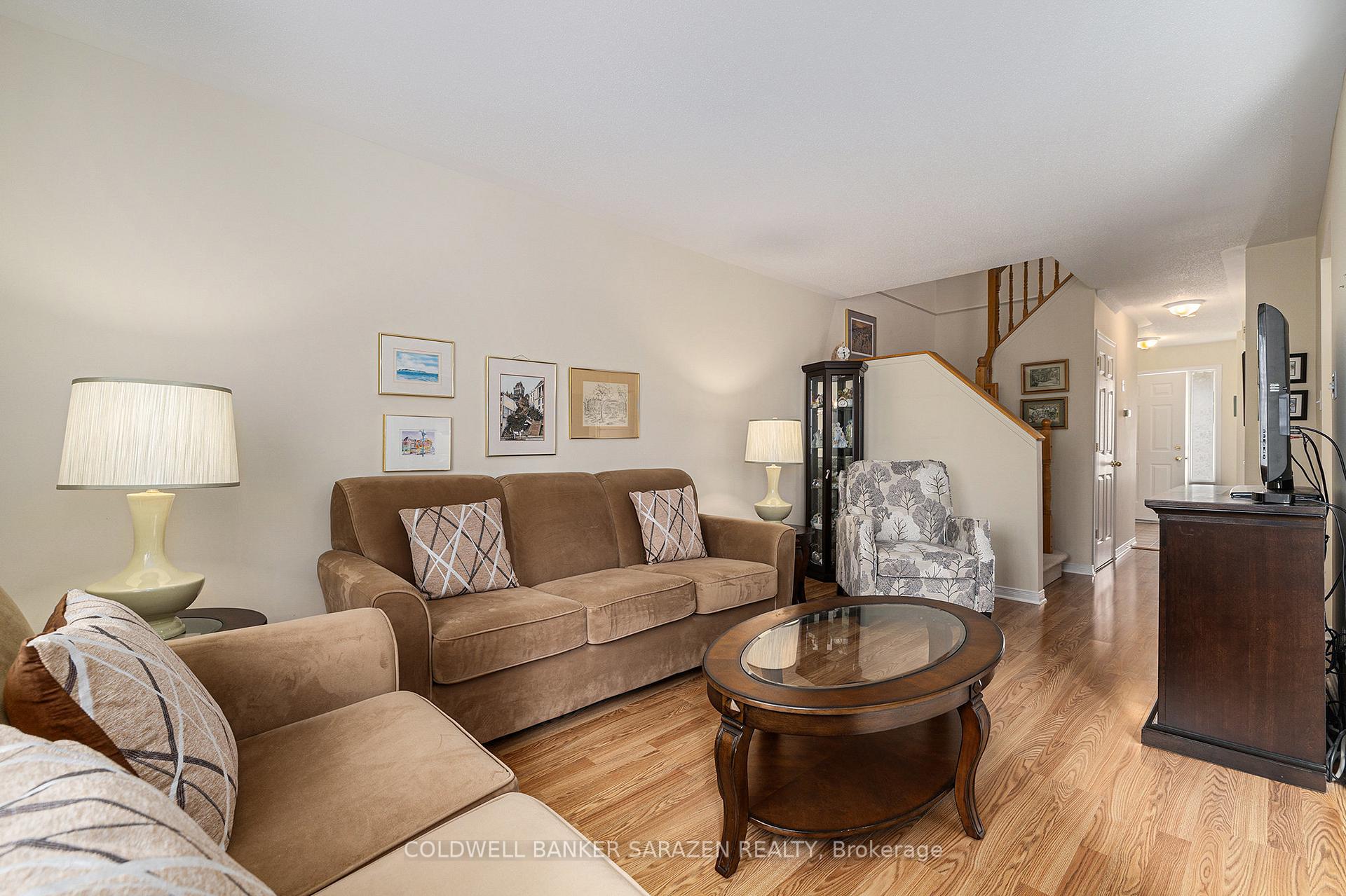 Photo 6 of 338 Fairbrooke Court, Arnprior — HOMEH