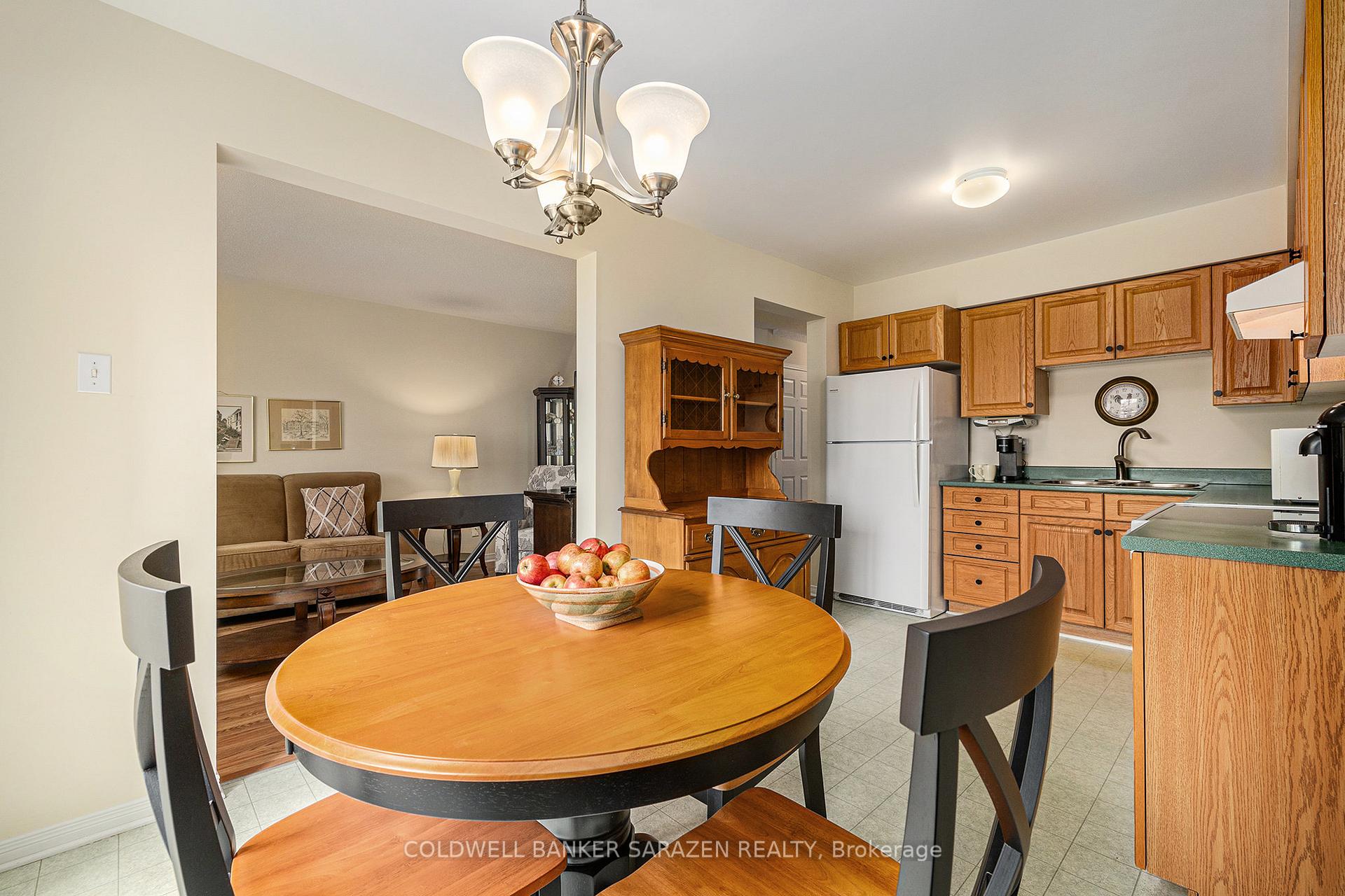 Photo 10 of 338 Fairbrooke Court, Arnprior — HOMEH