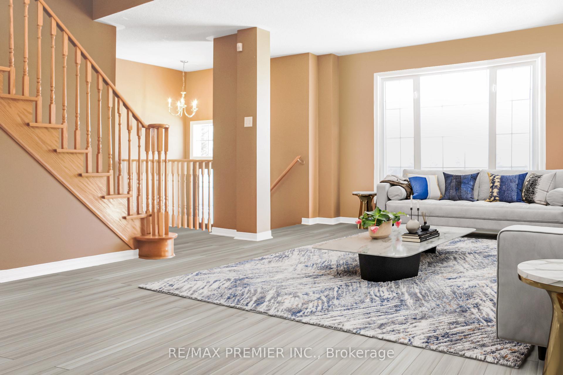 Photo 4 of 146 Foxfield Crescent, Vaughan, Patterson — HOMEH