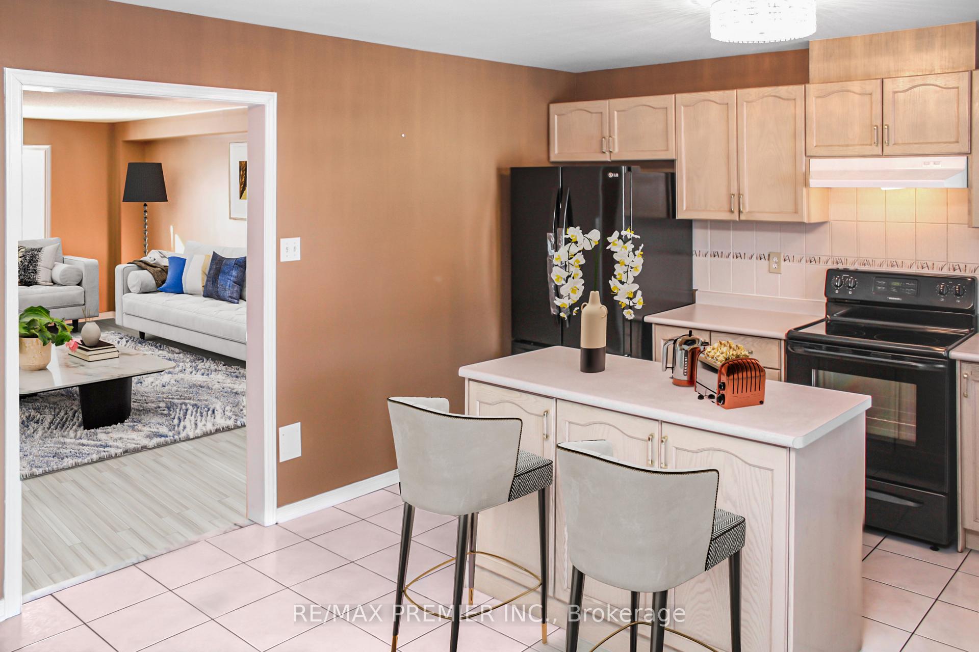 Photo 7 of 146 Foxfield Crescent, Vaughan, Patterson — HOMEH