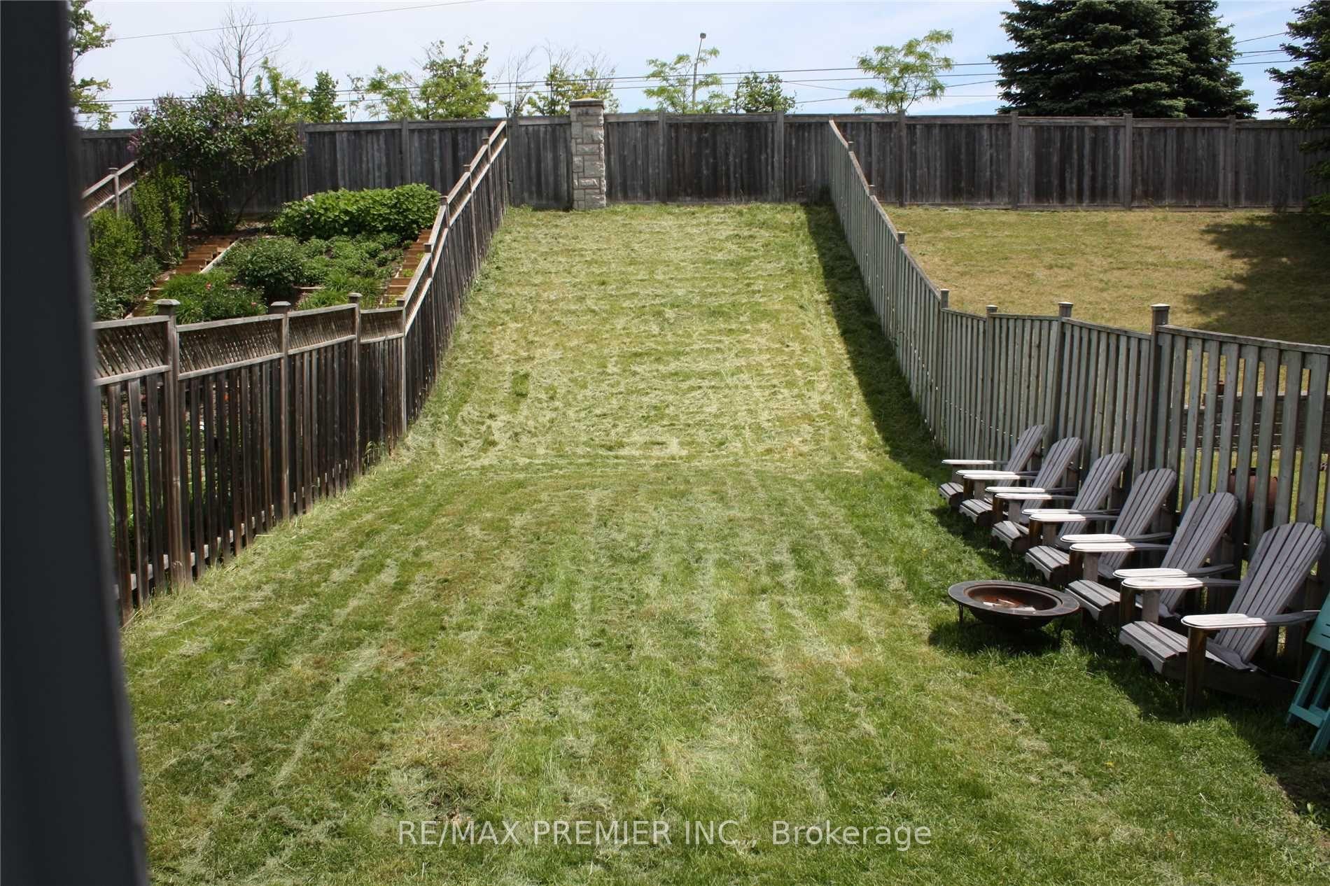 Photo 10 of 146 Foxfield Crescent, Vaughan, Patterson — HOMEH