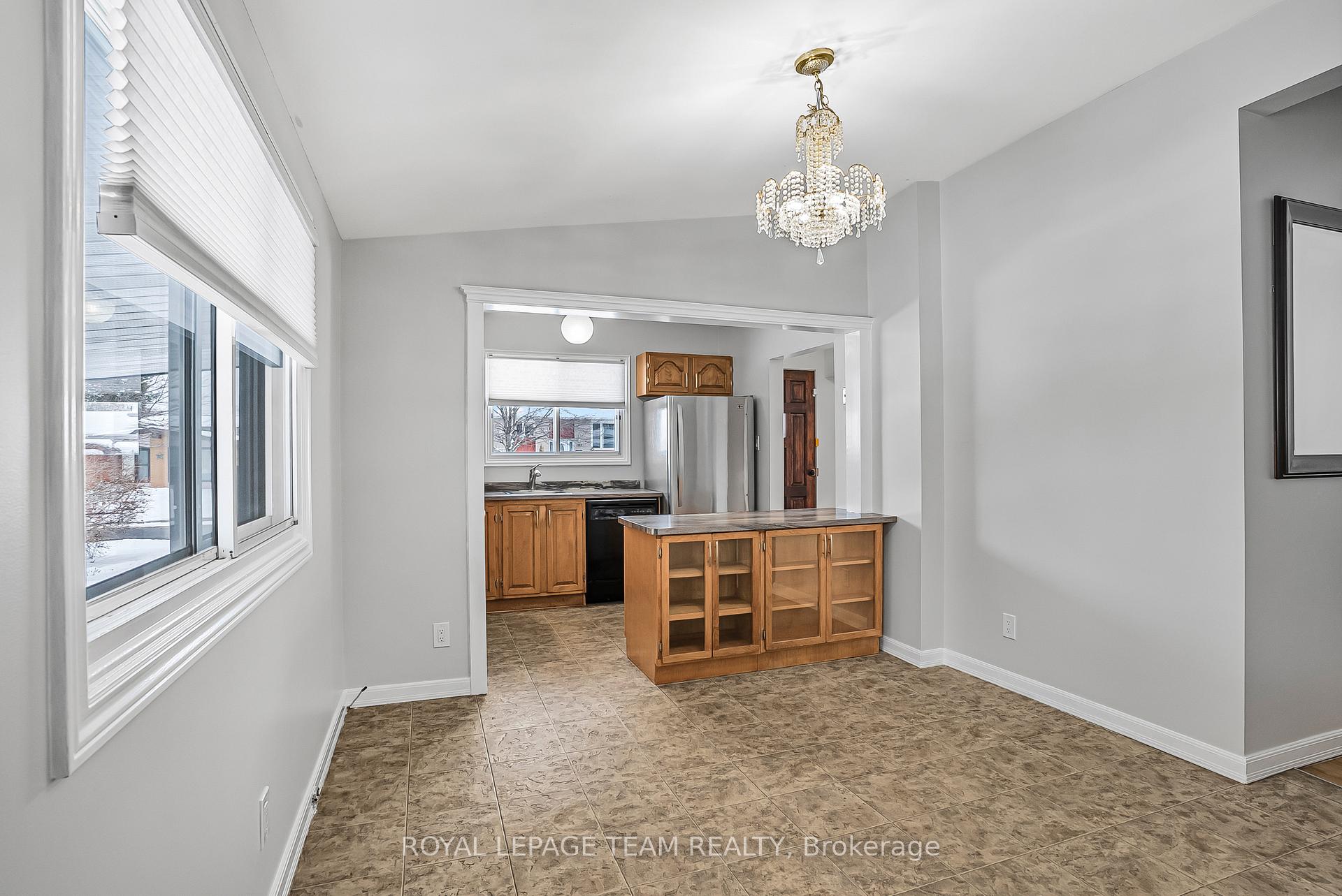 Photo 10 of 1386 Major Road, Ottawa, Bilberry Creek/Queenswood Heights — HOMEH