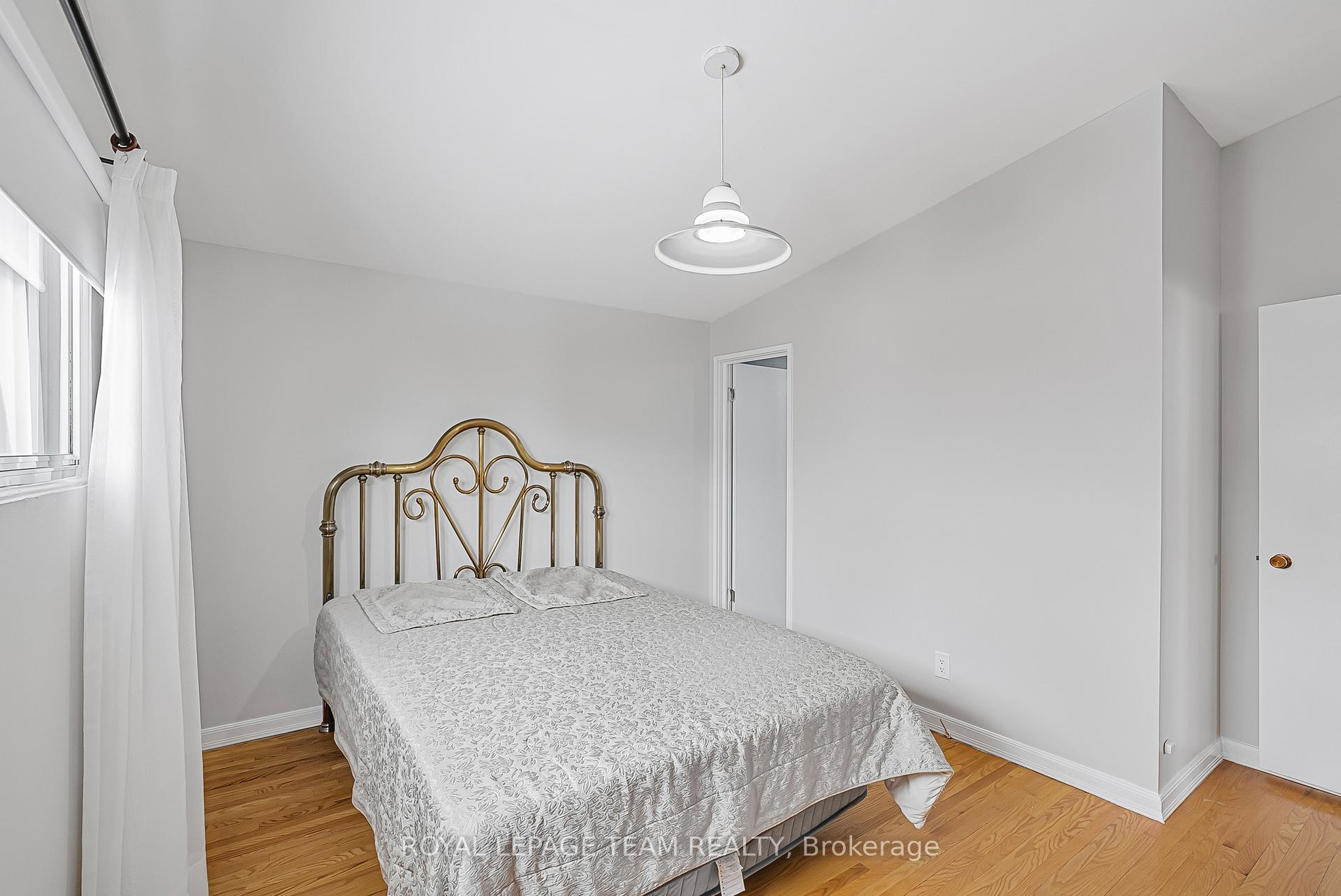 Photo 16 of 1386 Major Road, Ottawa, Bilberry Creek/Queenswood Heights — HOMEH