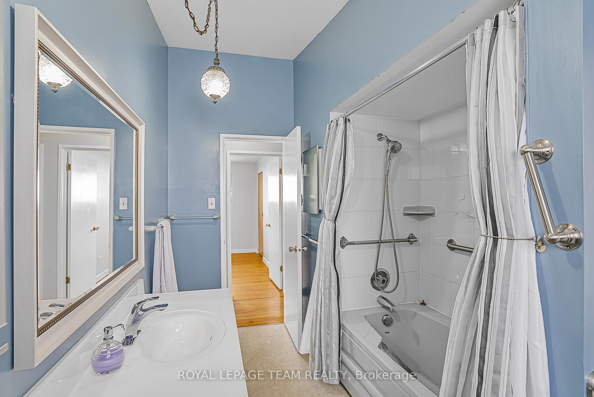 Photo 18 of 1386 Major Road, Ottawa, Bilberry Creek/Queenswood Heights — HOMEH