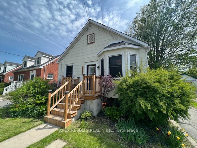 Photo 3 of 267 Bleecker Avenue, Belleville, Belleville Ward — HOMEH