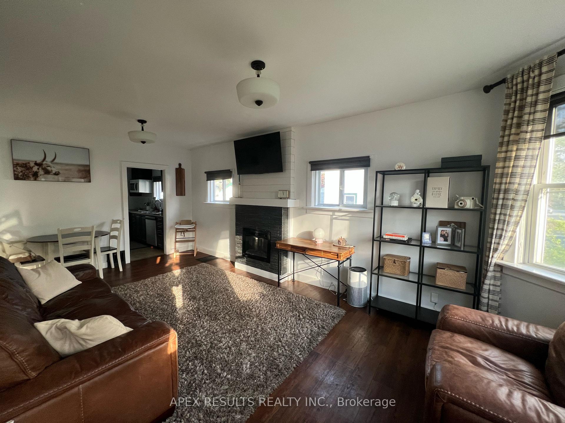 Photo 8 of 267 Bleecker Avenue, Belleville, Belleville Ward — HOMEH