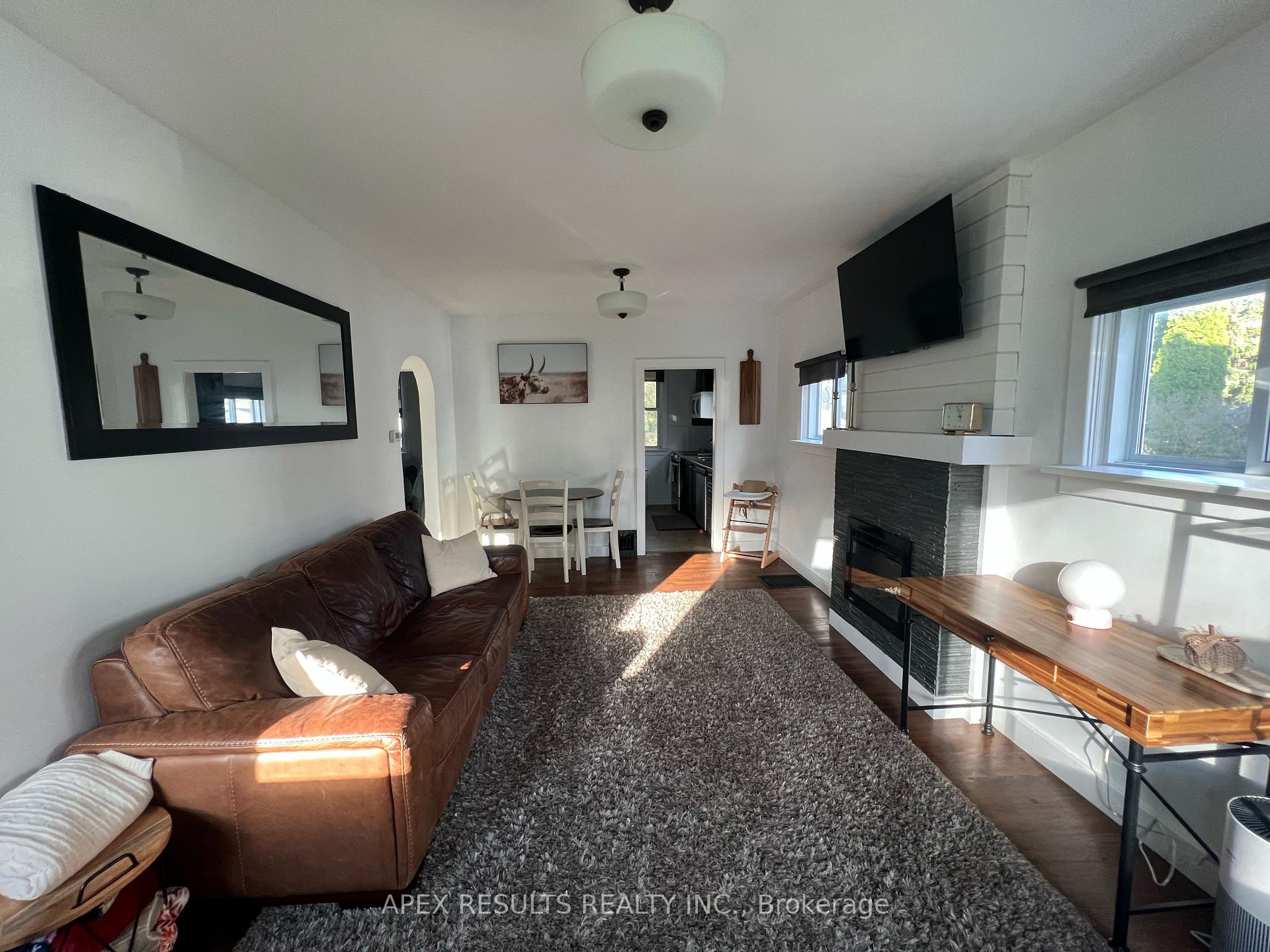 Photo 9 of 267 Bleecker Avenue, Belleville, Belleville Ward — HOMEH