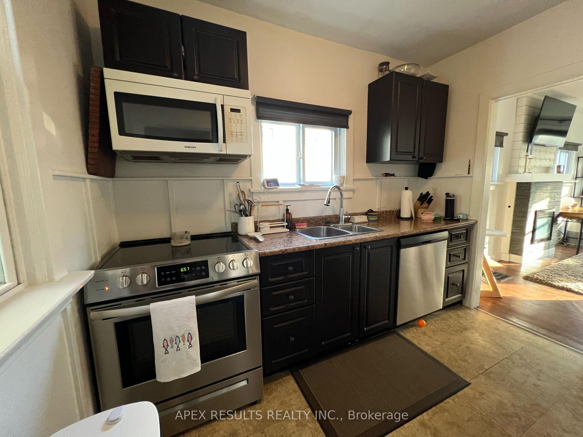 Photo 18 of 267 Bleecker Avenue, Belleville, Belleville Ward — HOMEH