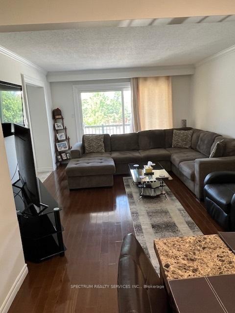 Photo 10 of 15 Albany Drive, Vaughan, West Woodbridge — HOMEH